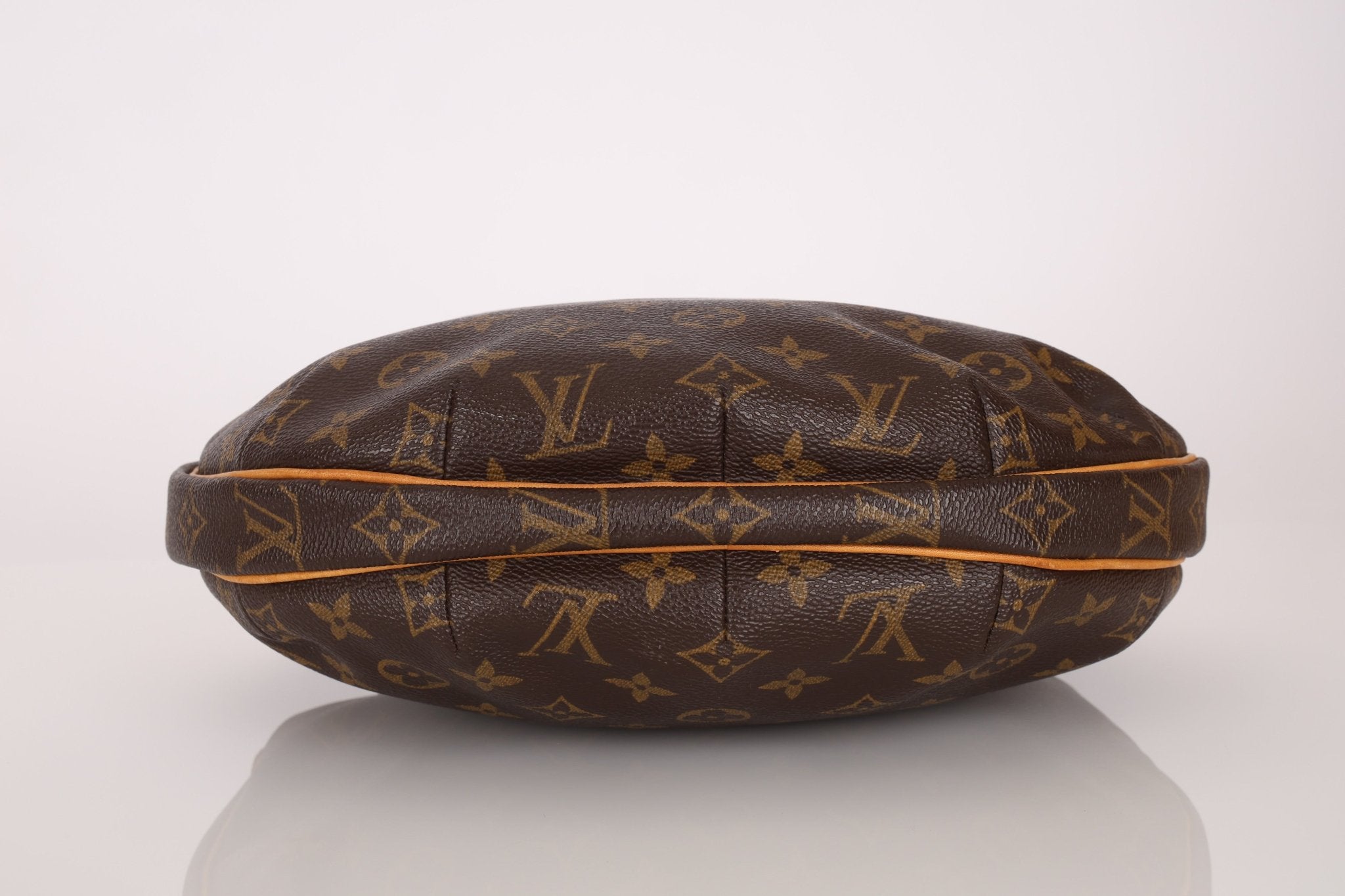 Louis Vuitton Monogram Croissant Shoulder Bag - FashioNica