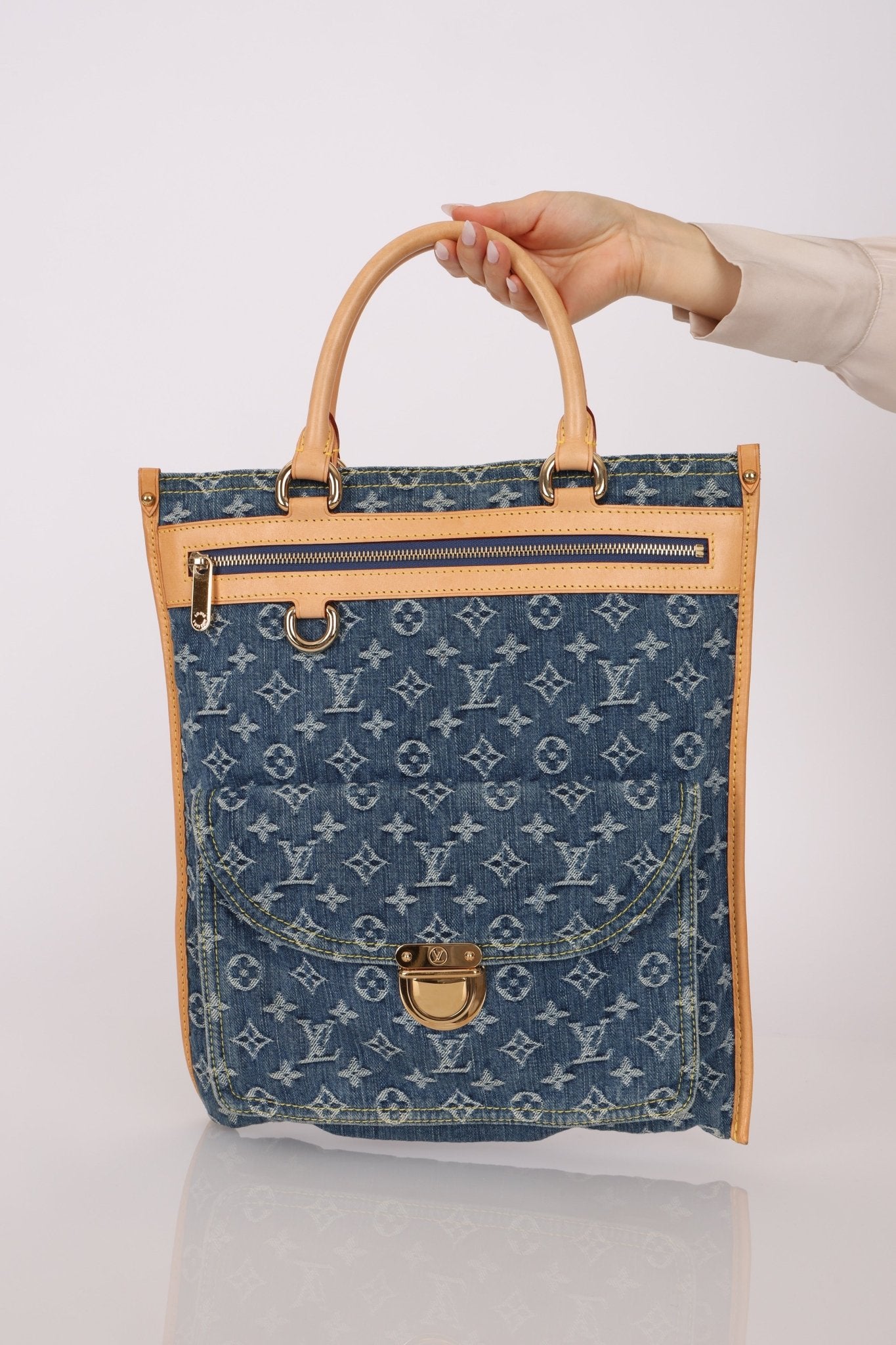 Louis Vuitton Monogram Denim Sac Plat - FashioNica