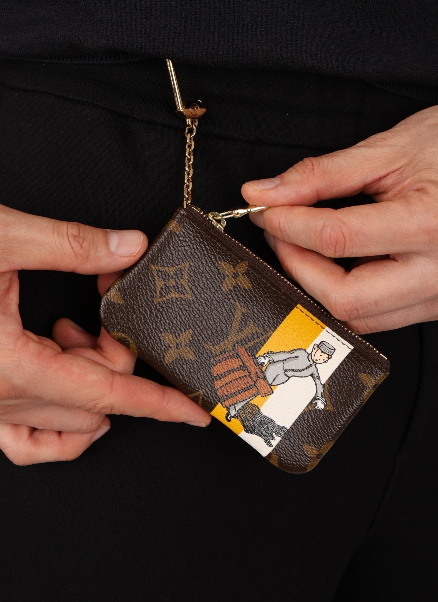 Louis Vuitton Monogram Groom Key Pouch - FashioNica