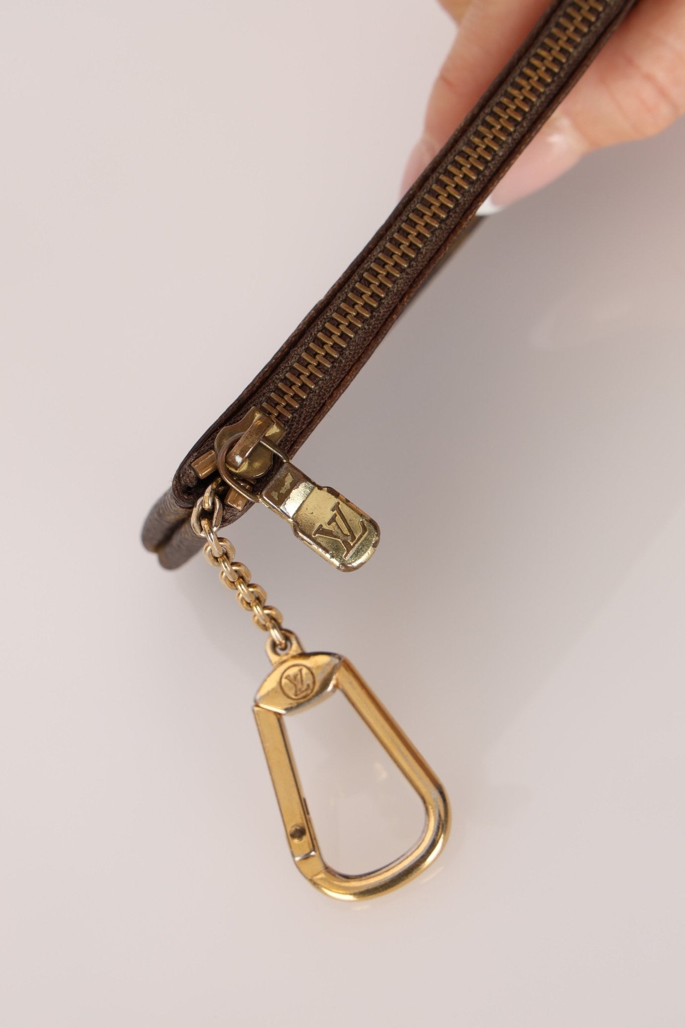 Louis Vuitton Monogram Key Pouch - FashioNica