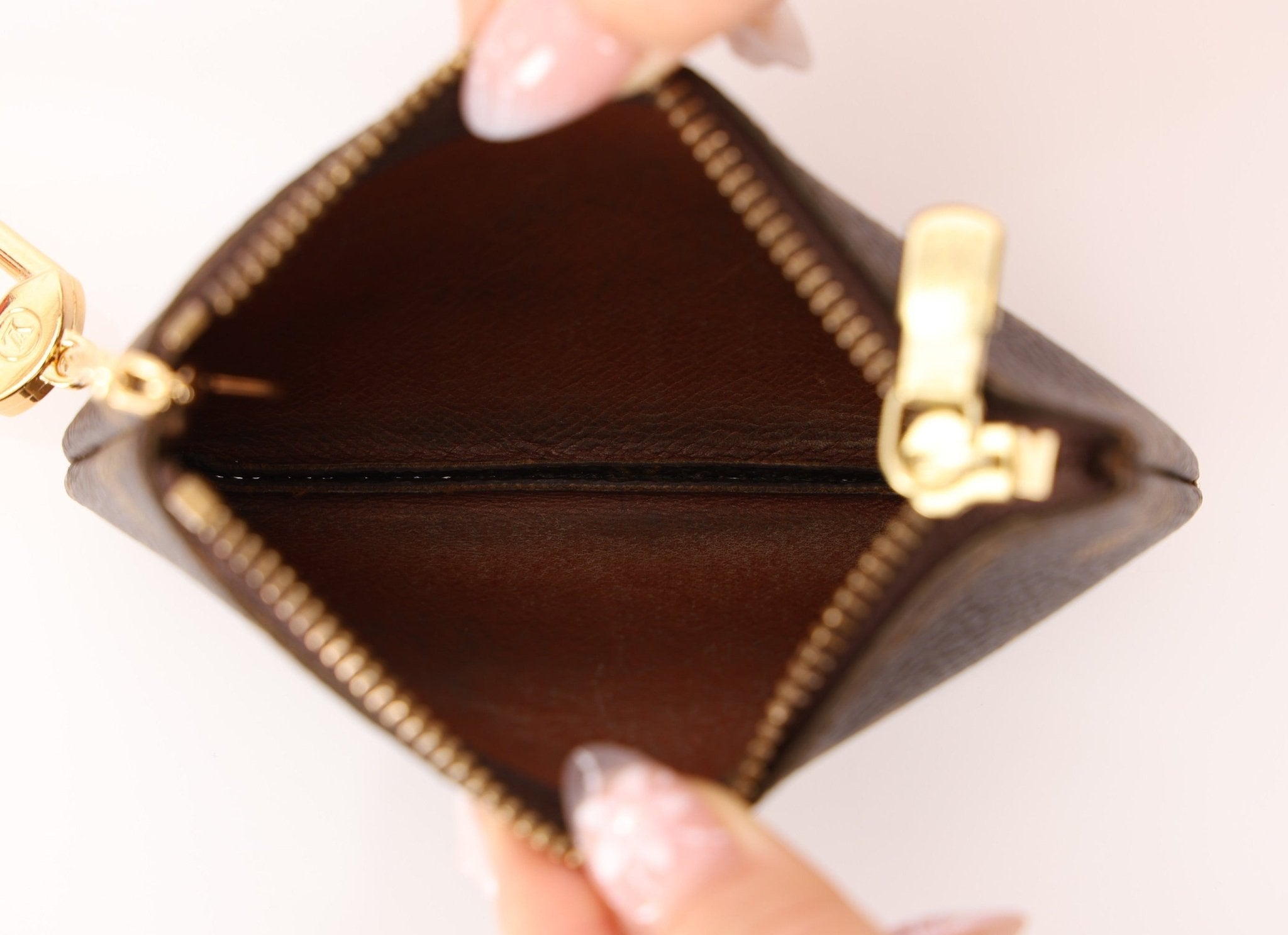 Louis Vuitton Monogram Key Pouch - FashioNica