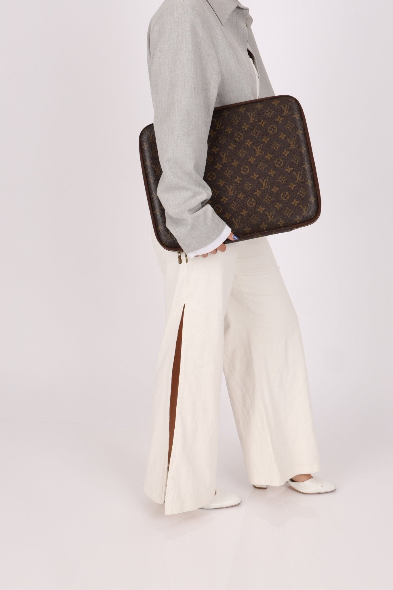 Louis Vuitton Monogram Laptop Sleeve MM - FashioNica
