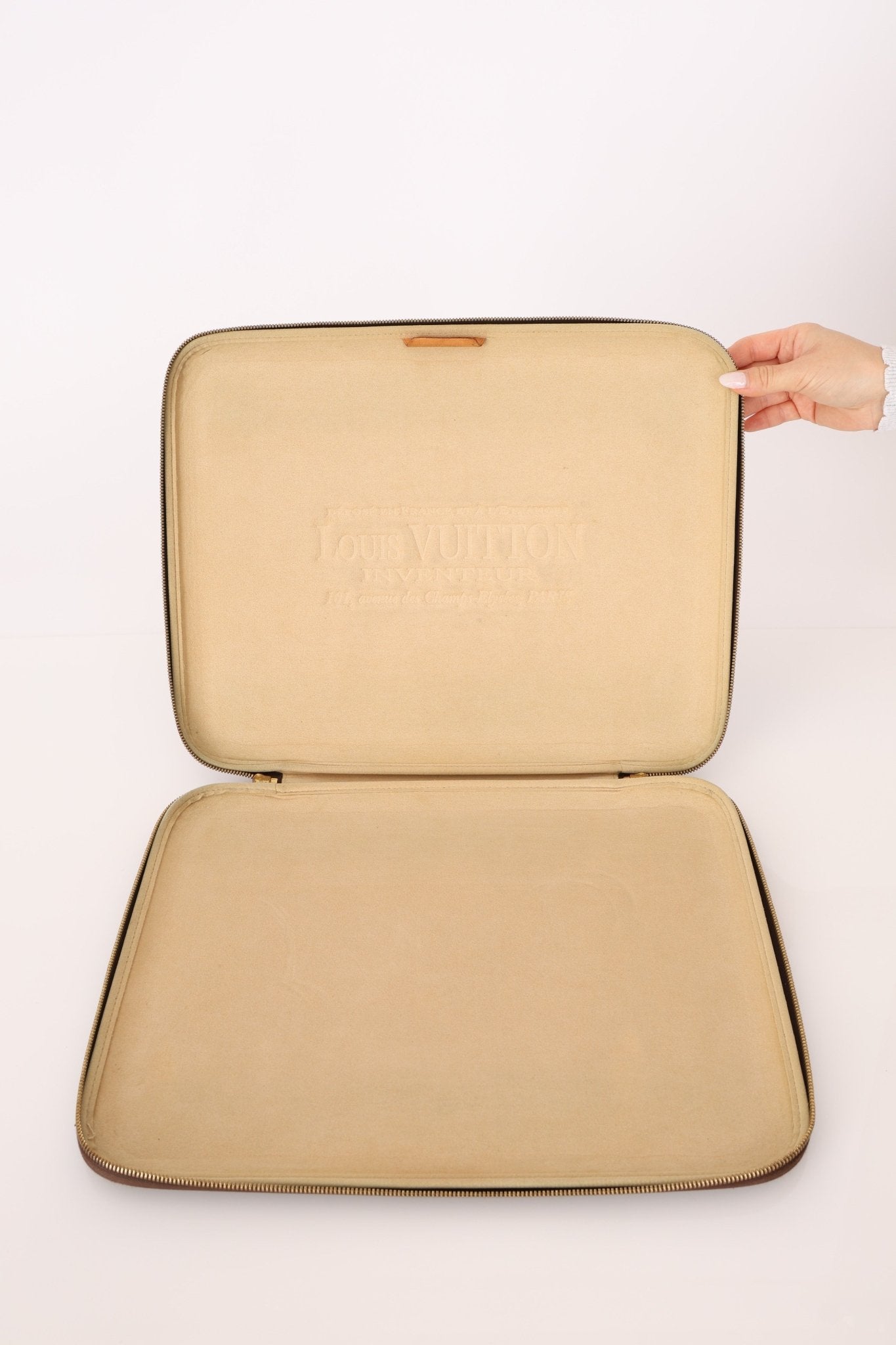 Louis Vuitton Monogram Laptop Sleeve MM - FashioNica