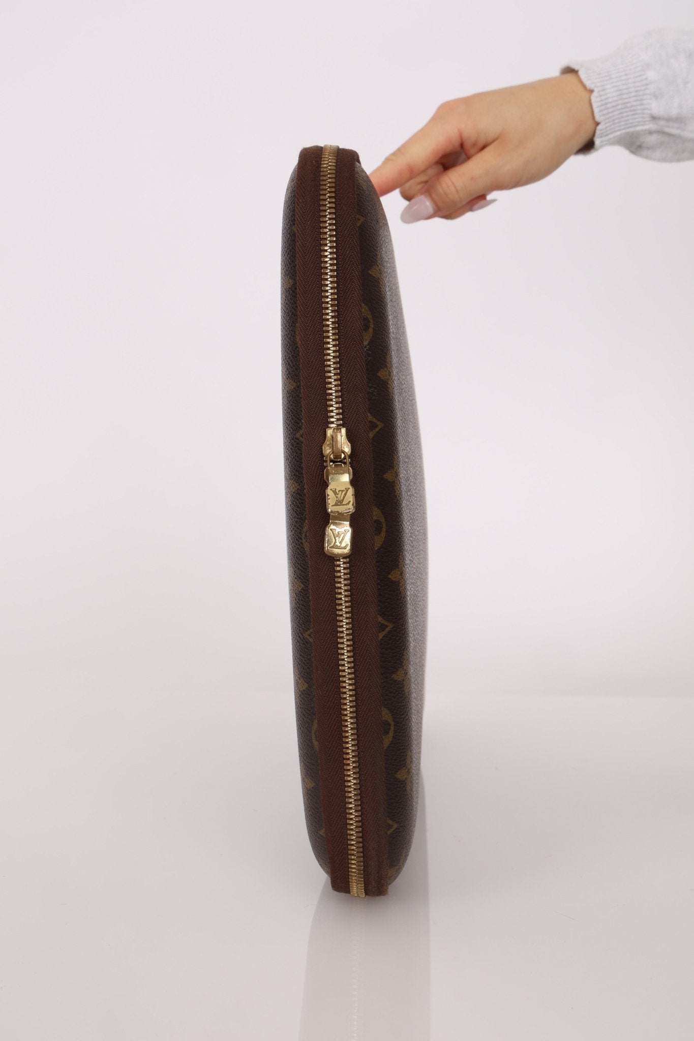 Louis Vuitton Monogram Laptop Sleeve MM - FashioNica