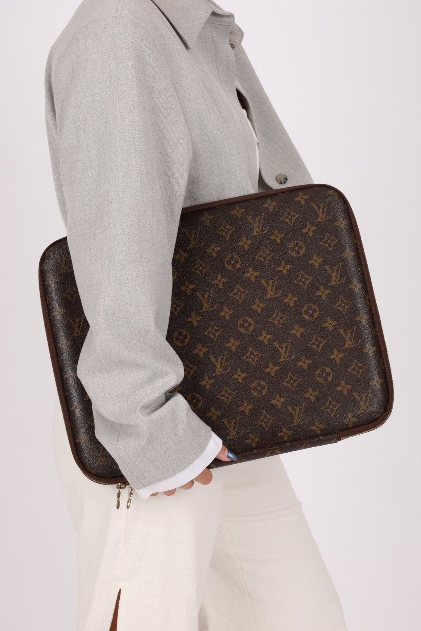 Louis Vuitton Monogram Laptop Sleeve MM - FashioNica