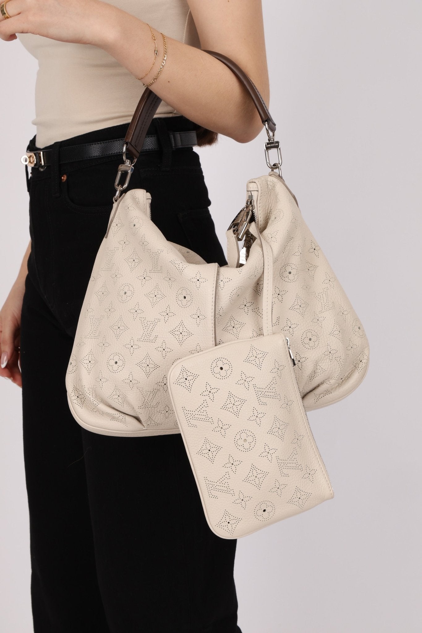 Louis Vuitton Monogram Mahina MM with Pouch - FashioNica