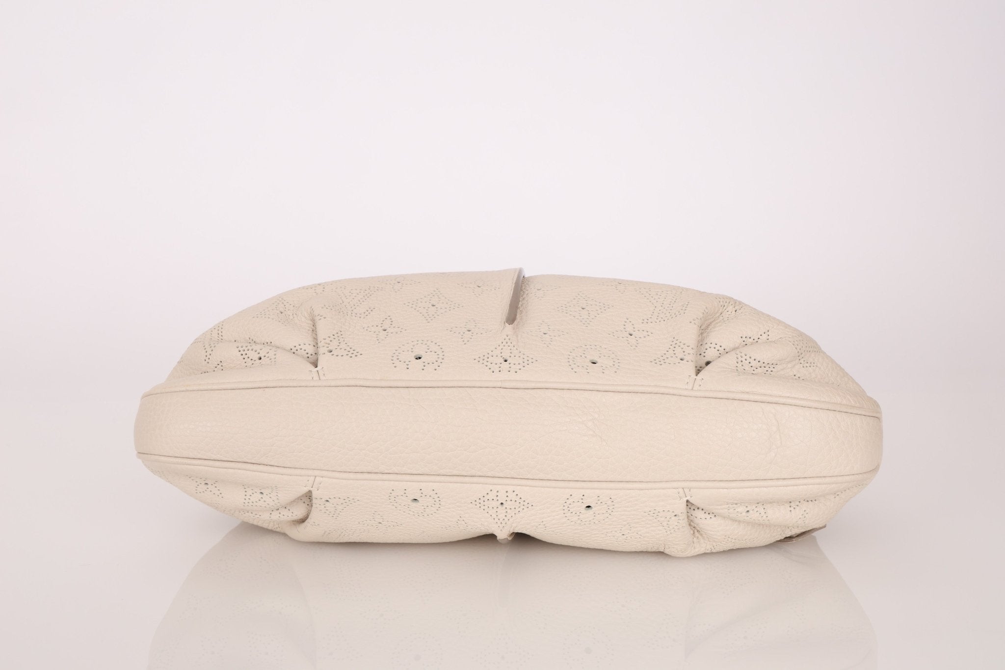 Louis Vuitton Monogram Mahina MM with Pouch - FashioNica