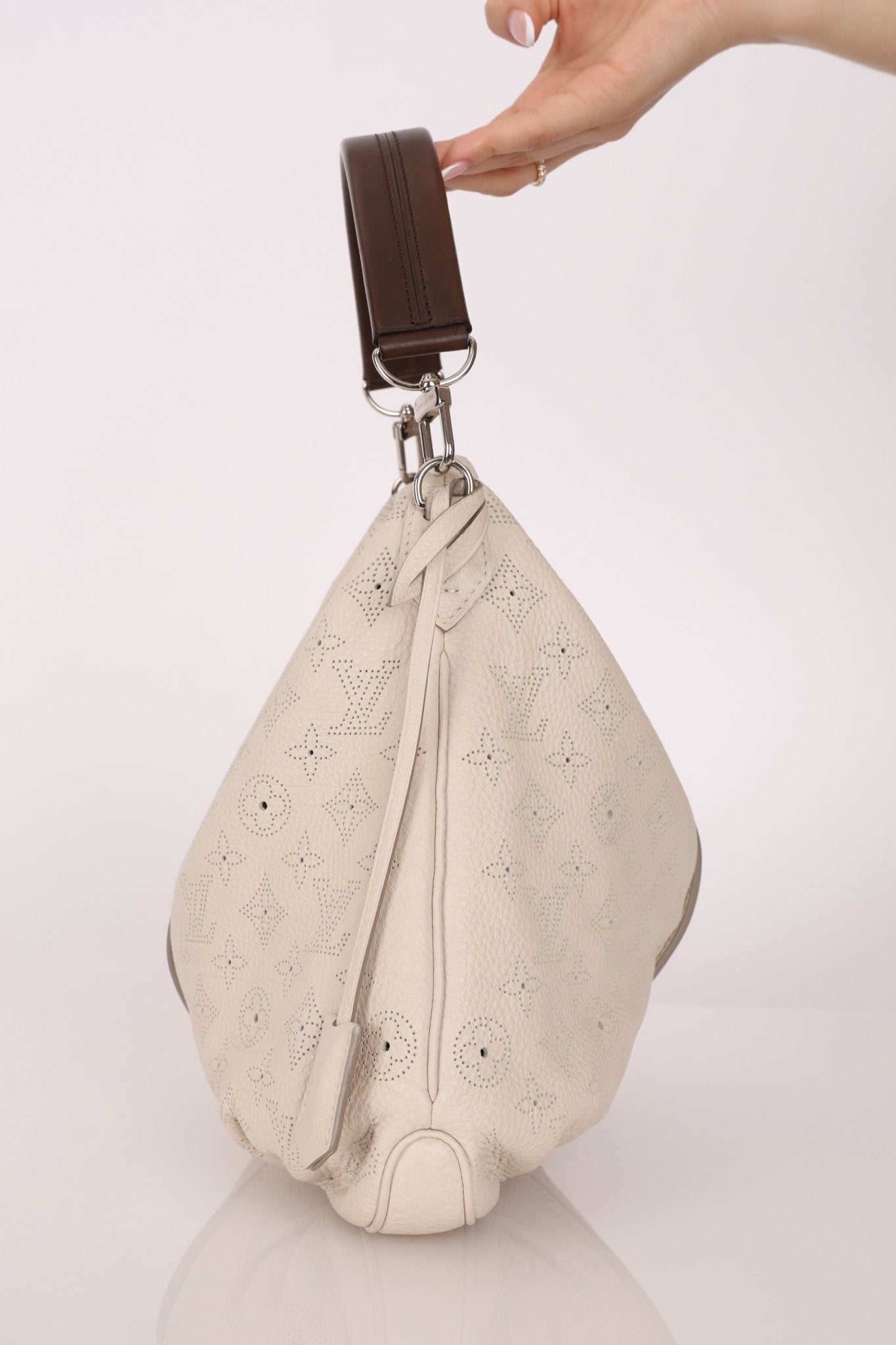 Louis Vuitton Monogram Mahina MM with Pouch - FashioNica