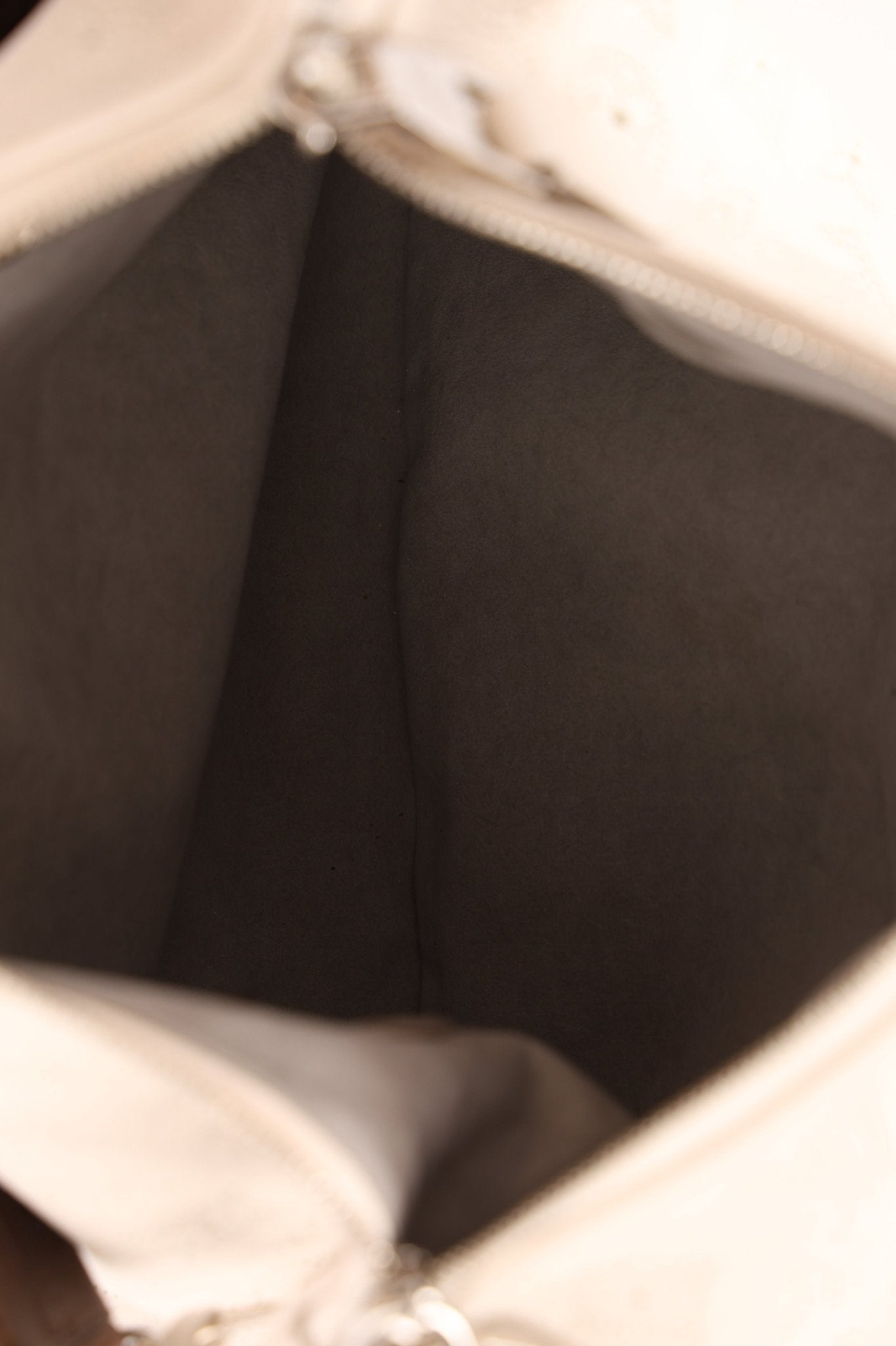 Louis Vuitton Monogram Mahina MM with Pouch - FashioNica