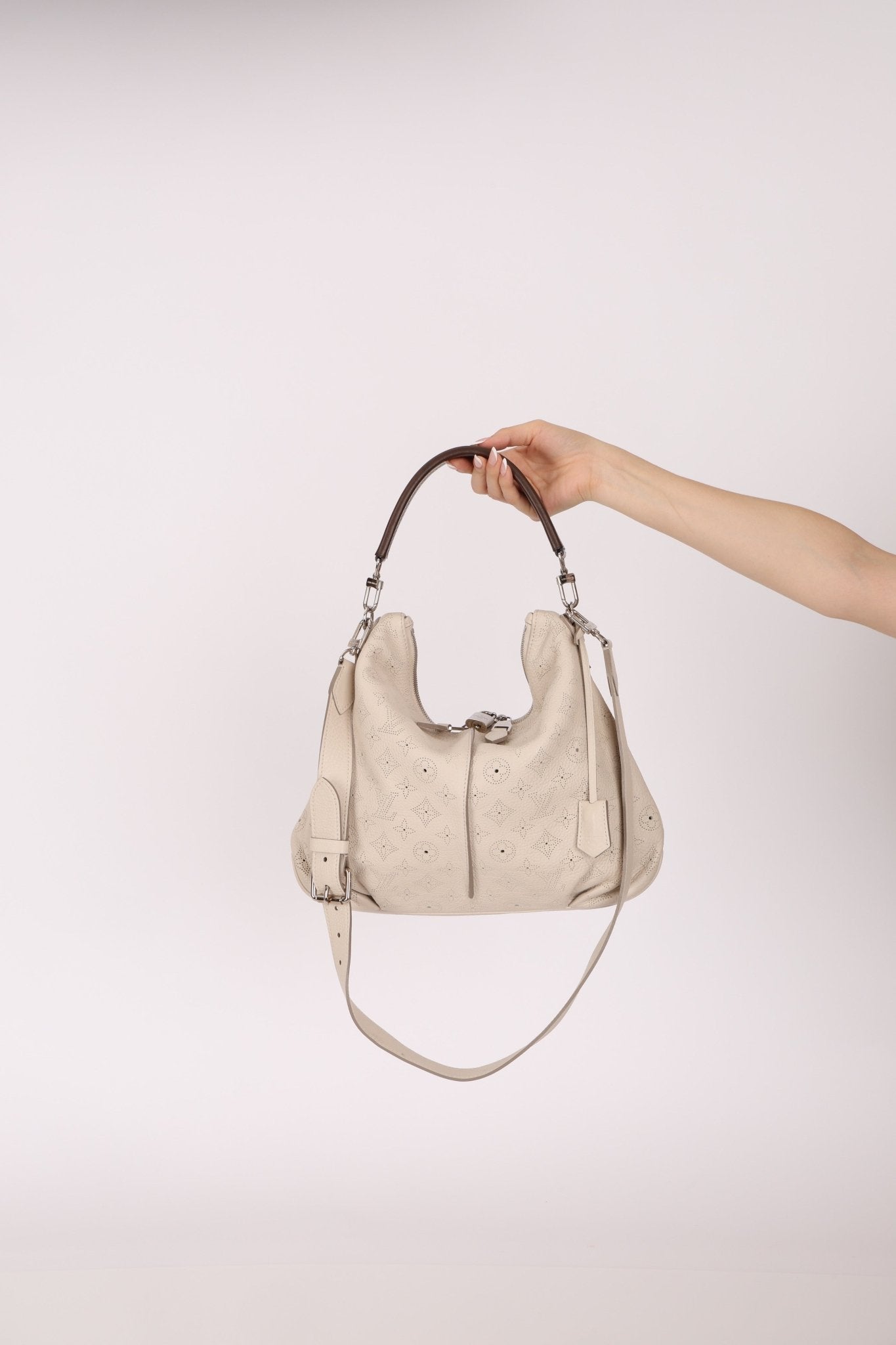 Louis Vuitton Monogram Mahina MM with Pouch - FashioNica