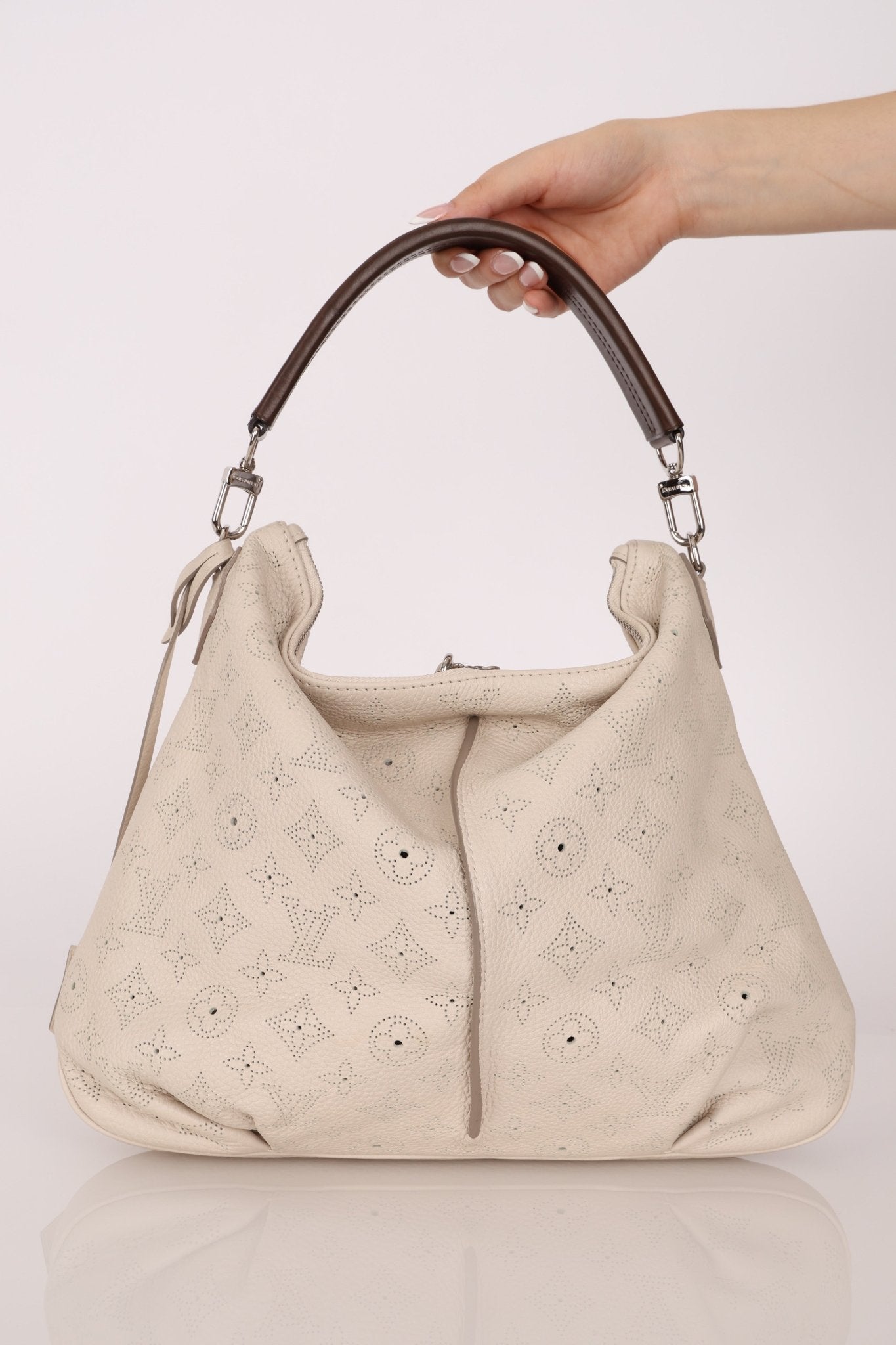 Louis Vuitton Monogram Mahina MM with Pouch - FashioNica
