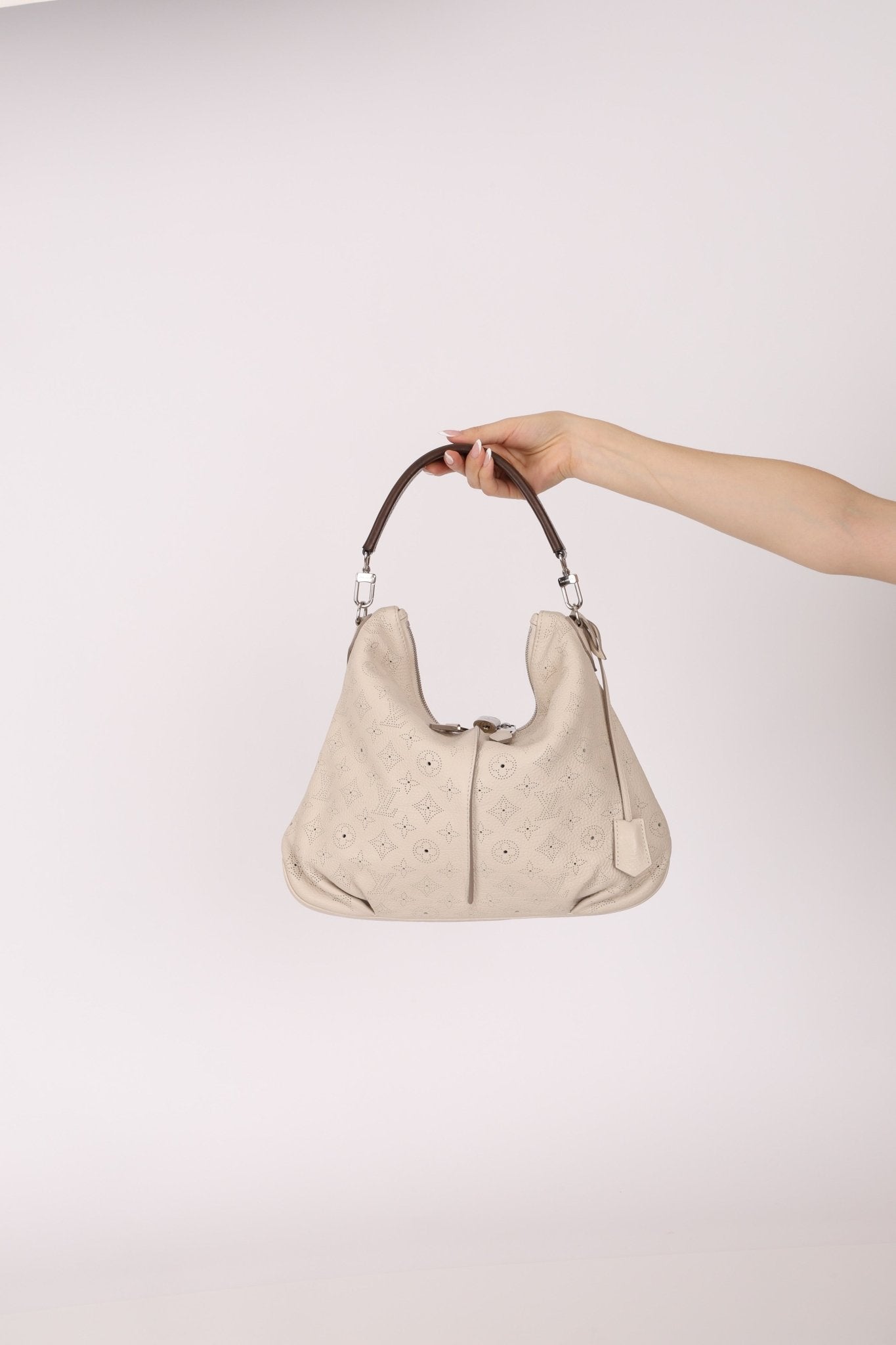 Louis Vuitton Monogram Mahina MM with Pouch - FashioNica