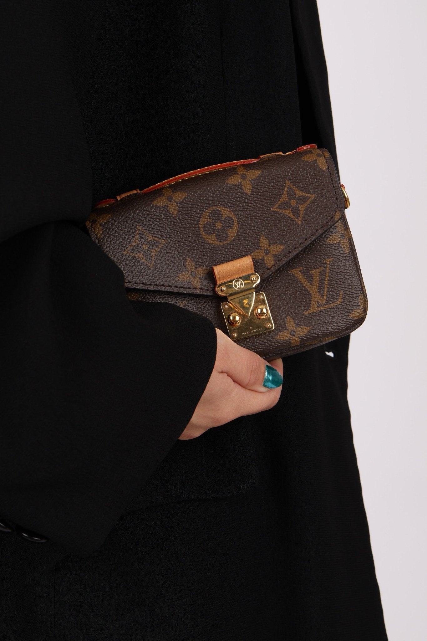 Louis Vuitton Monogram Micro Metis - FashioNica