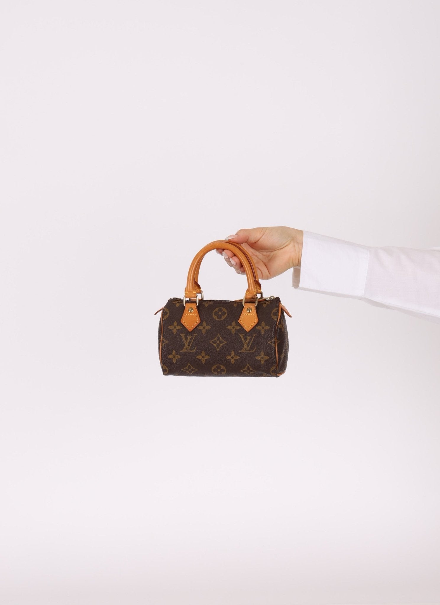 Louis Vuitton Monogram Mini Speedy w/ Strap - FashioNica