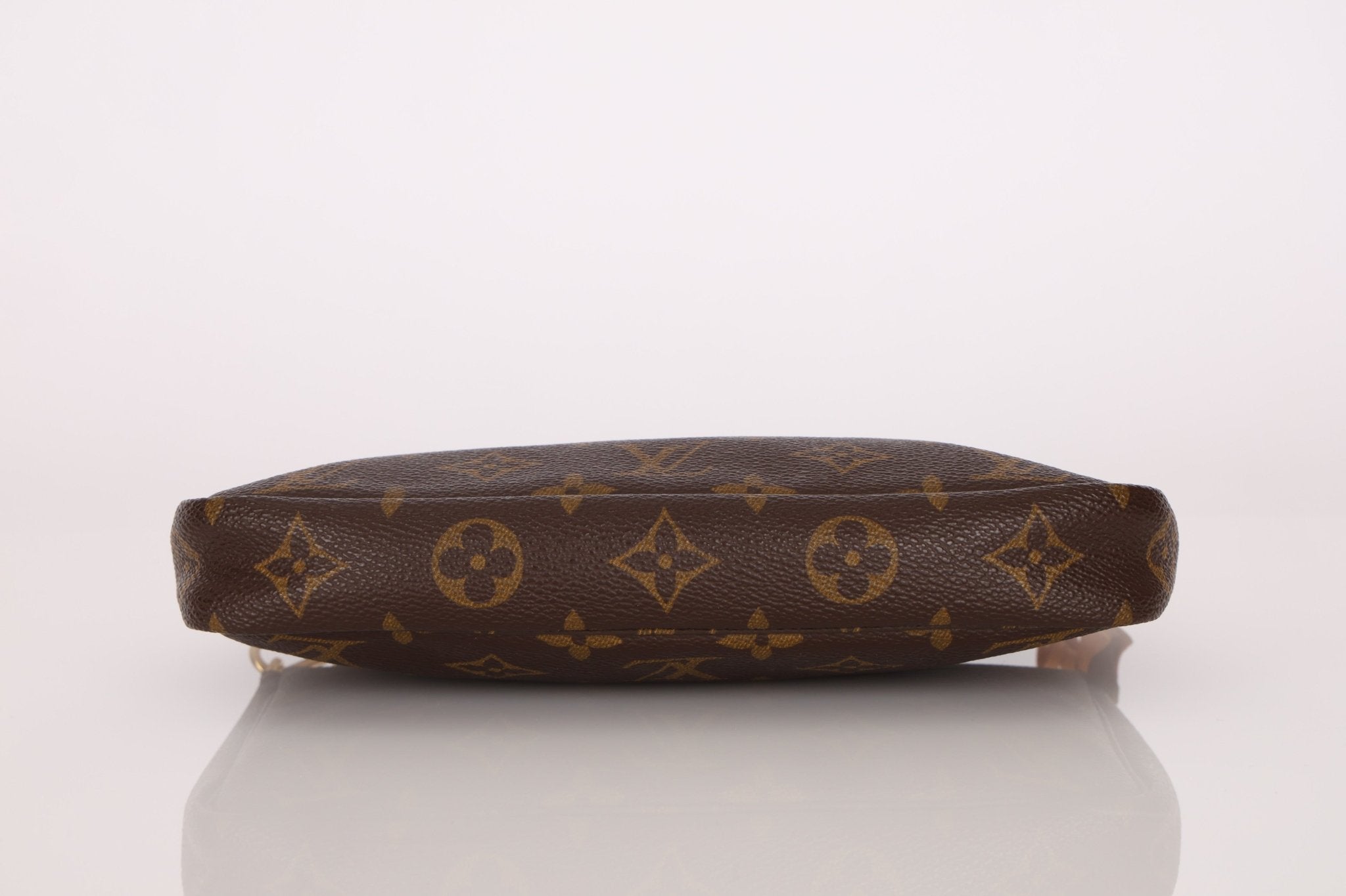 Louis Vuitton Monogram Pochette - FashioNica