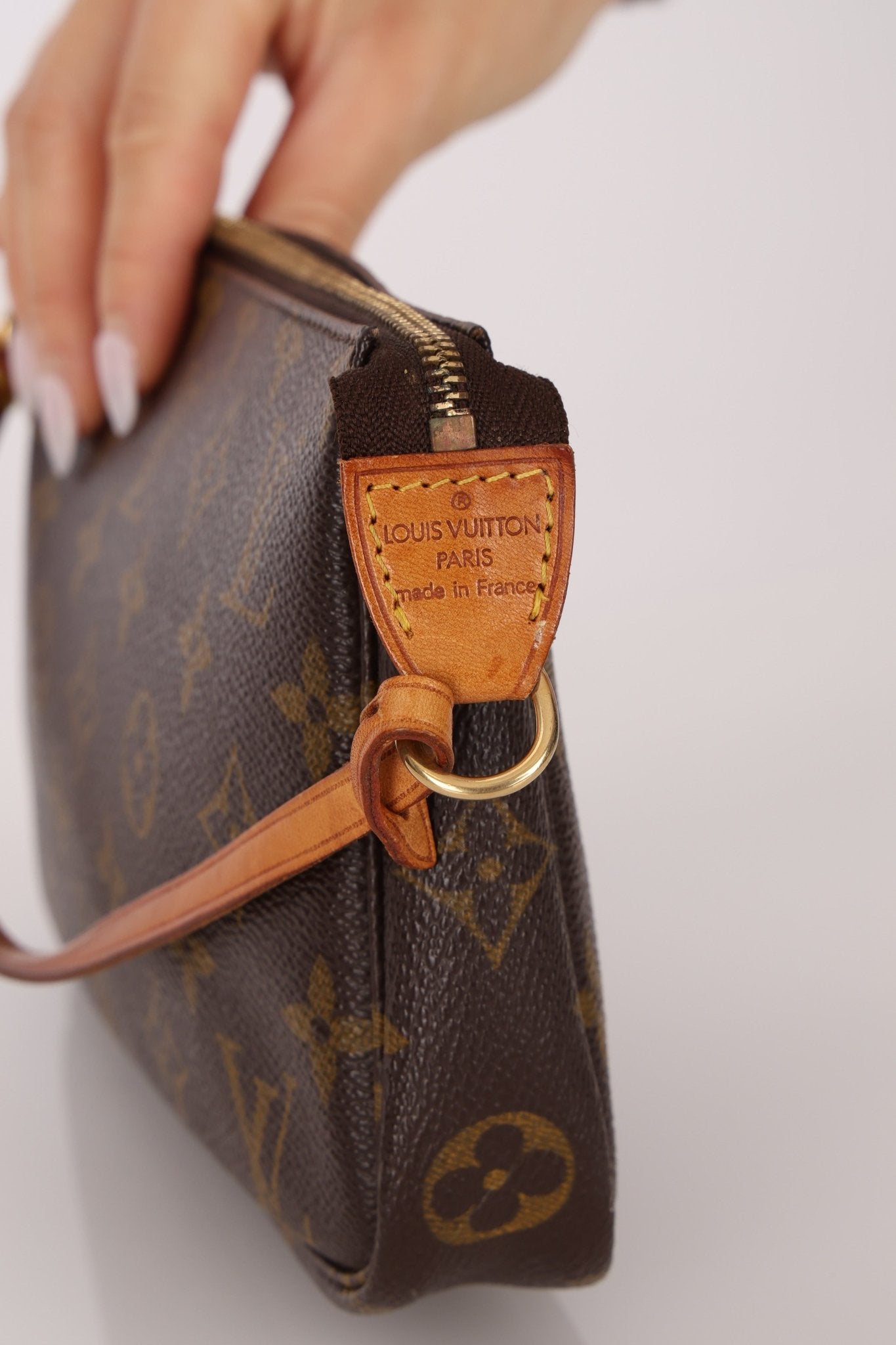 Louis Vuitton Monogram Pochette - FashioNica