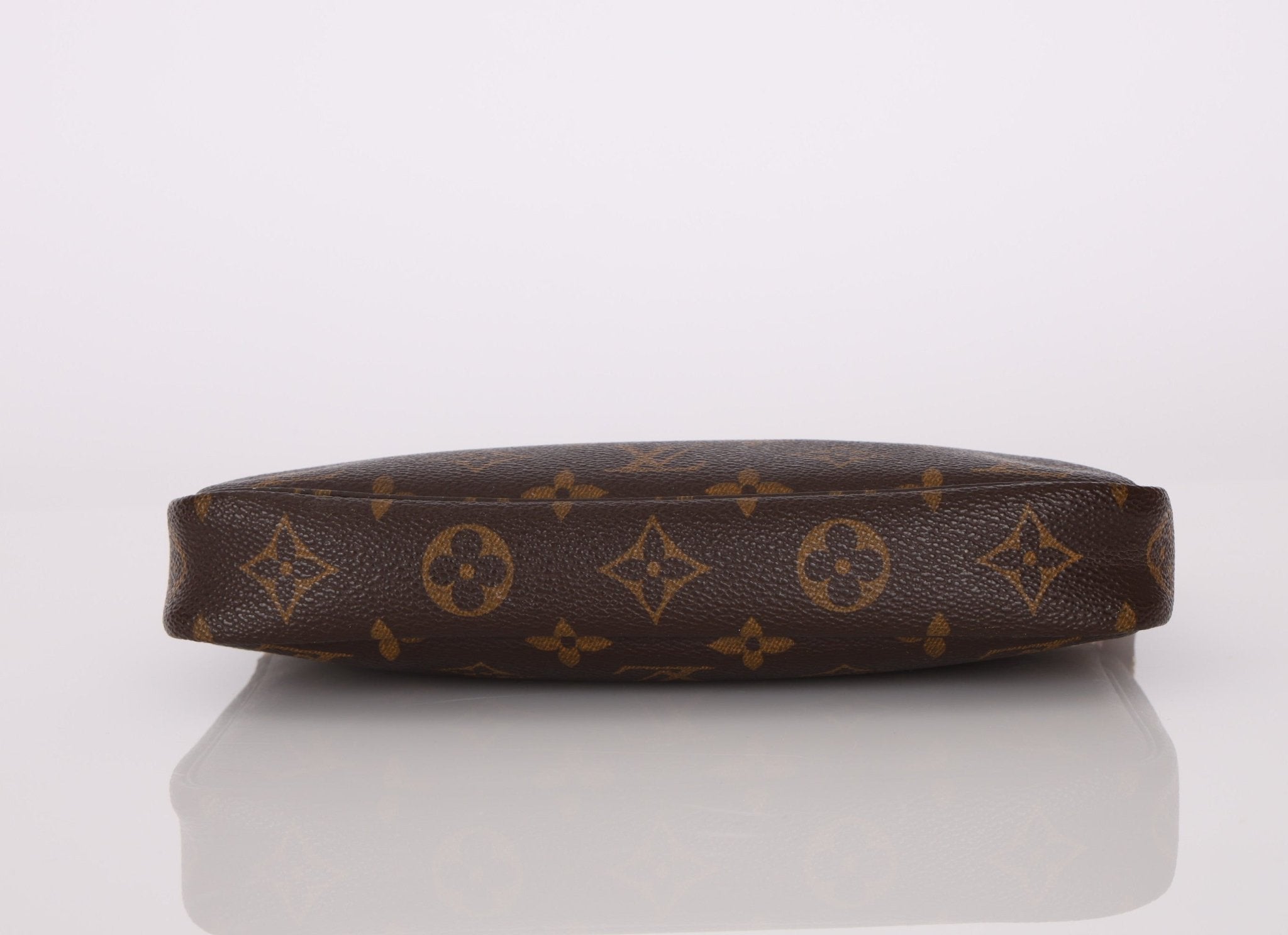 Louis Vuitton Monogram Pochette - FashioNica