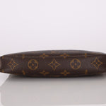 Louis Vuitton Monogram Pochette - FashioNica