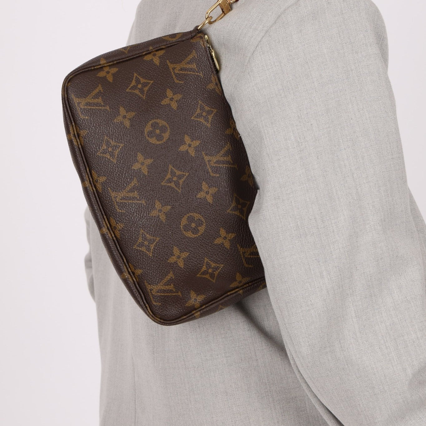 Louis Vuitton Monogram Pochette - FashioNica