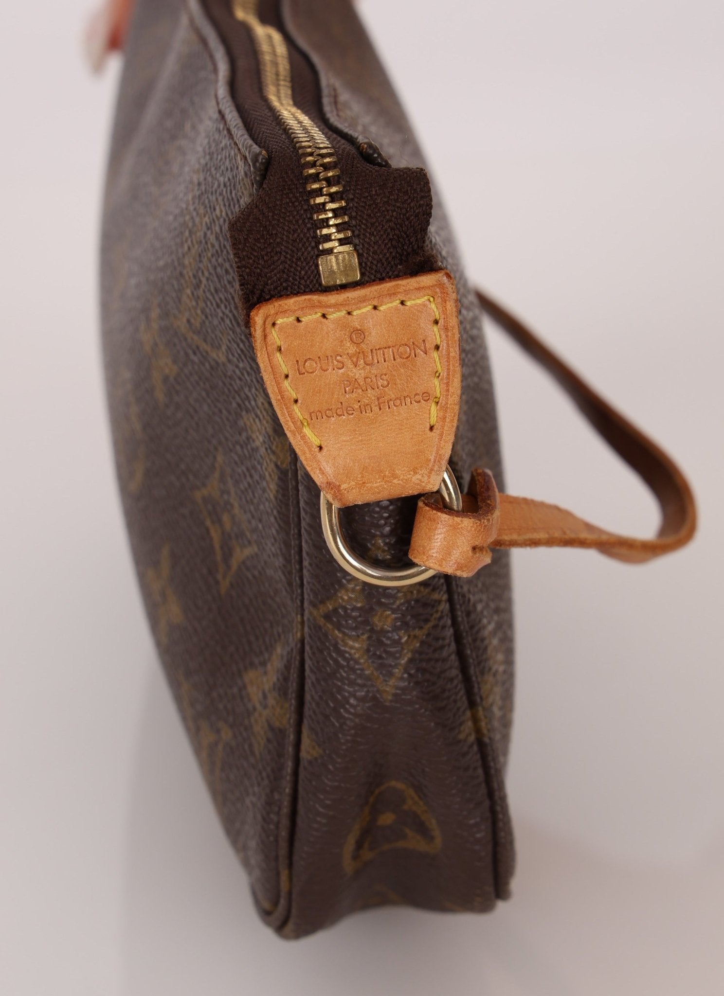 Louis Vuitton Monogram Pochette - FashioNica