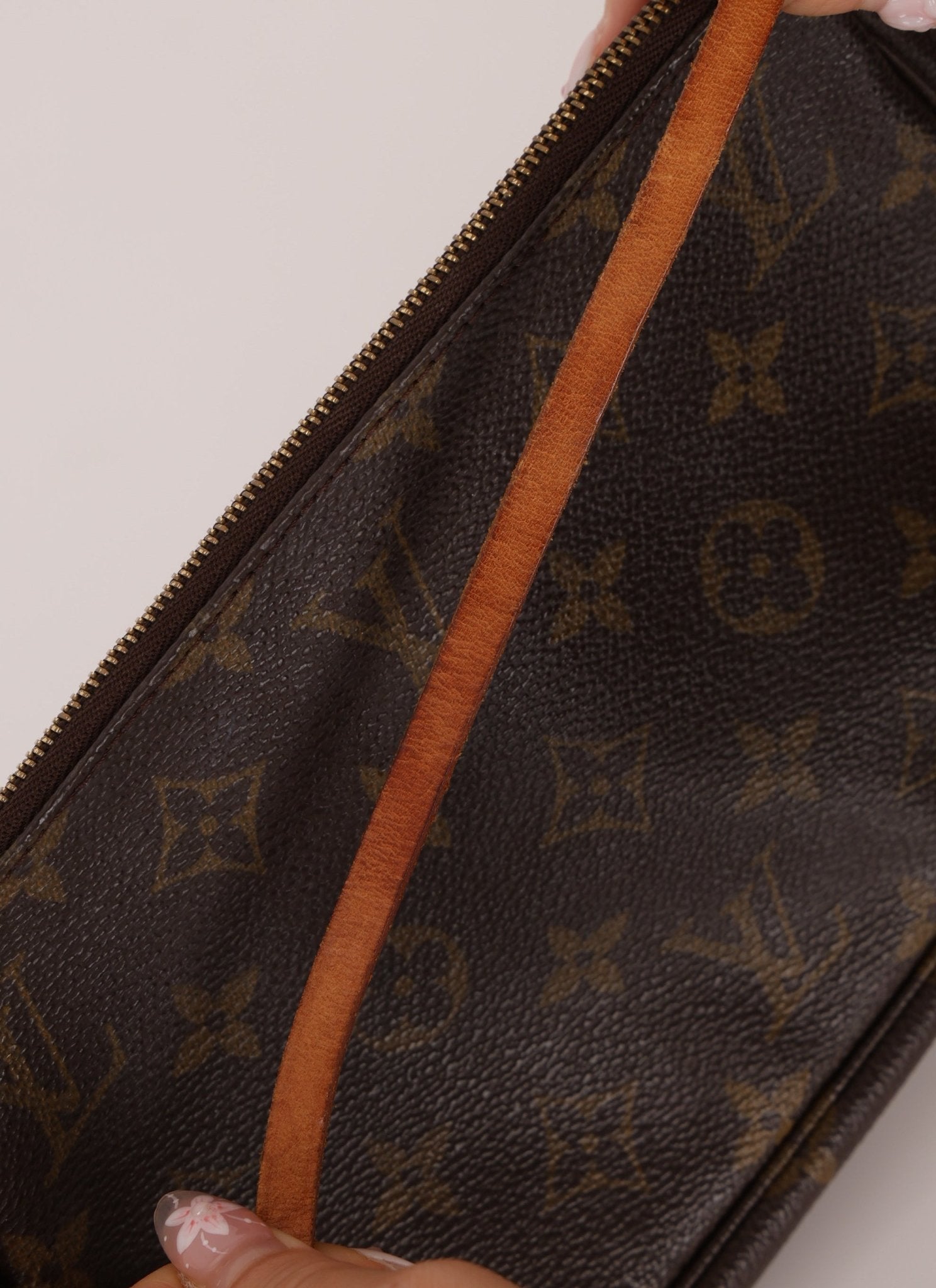 Louis Vuitton Monogram Pochette - FashioNica