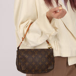Louis Vuitton Monogram Pochette - FashioNica