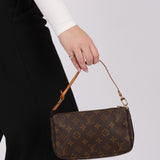 Louis Vuitton Monogram Pochette - FashioNica
