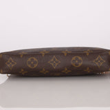 Louis Vuitton Monogram Pochette - FashioNica