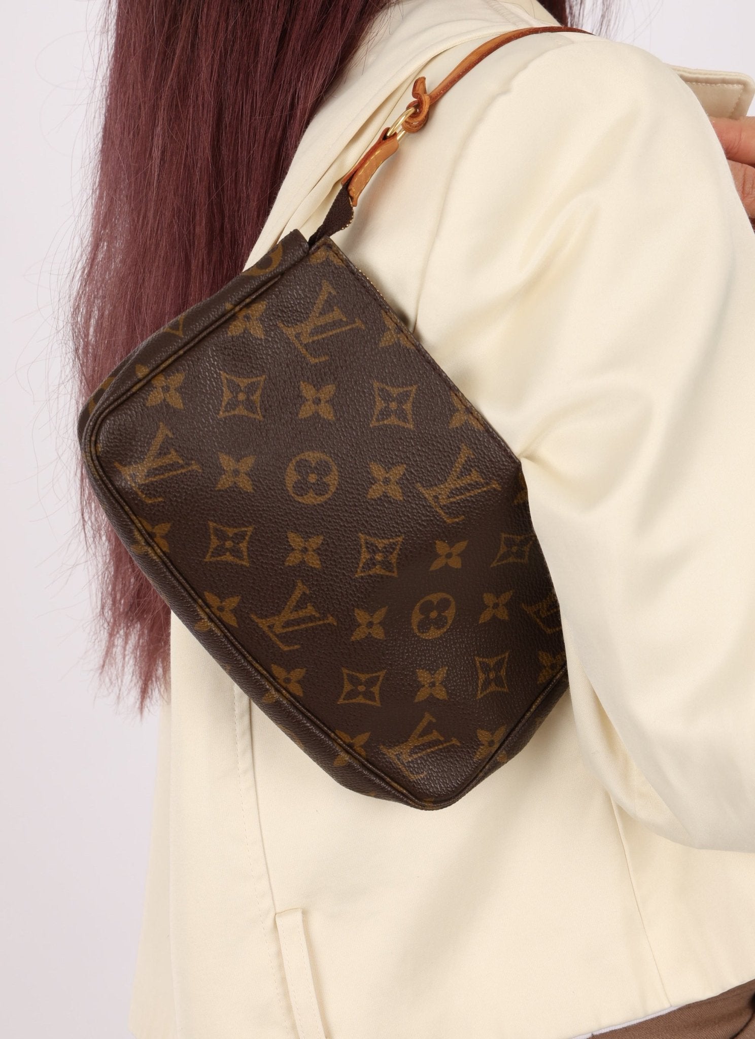 Louis Vuitton Monogram Pochette - FashioNica