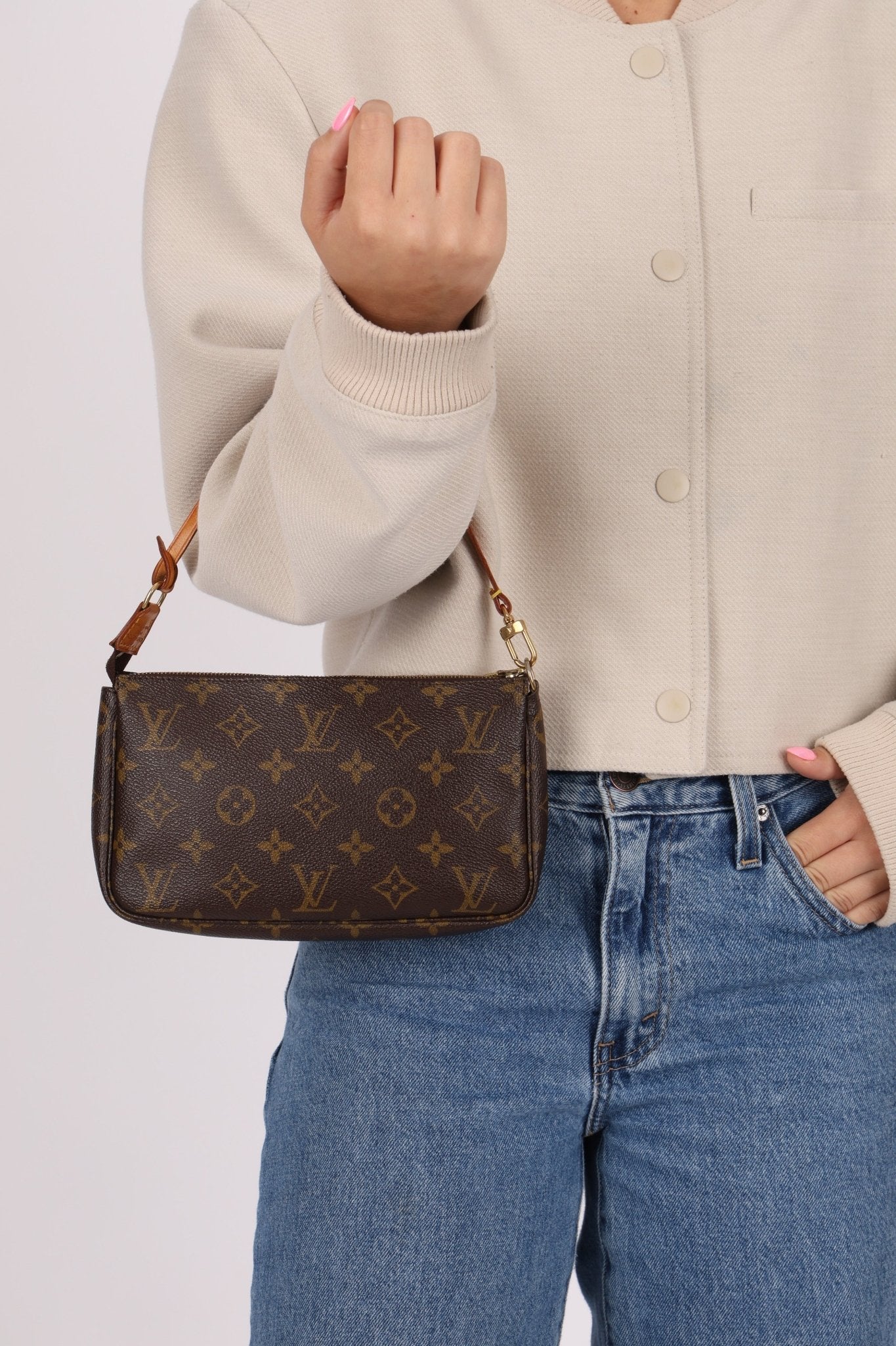 Louis Vuitton Monogram Pochette - FashioNica