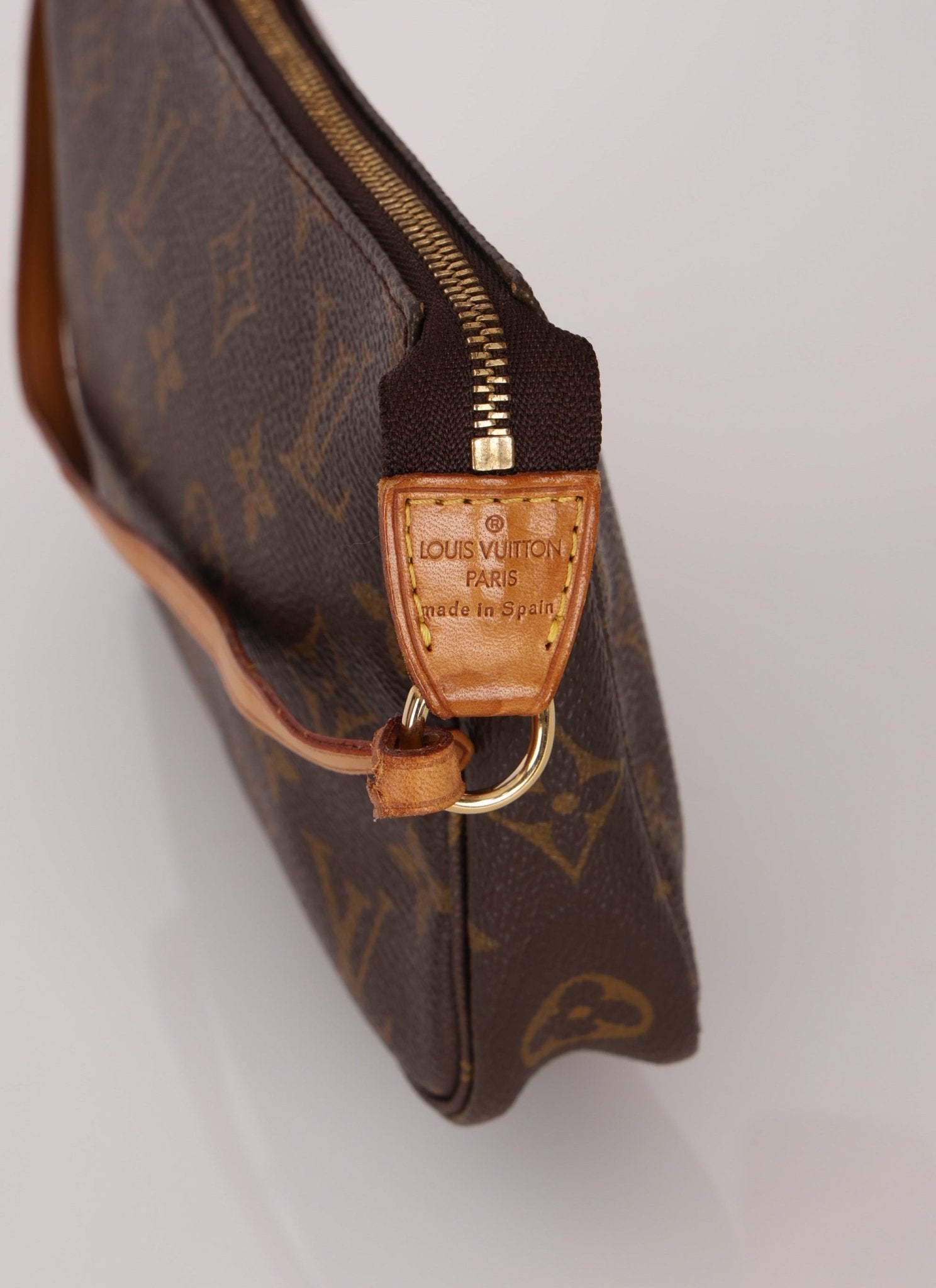 Louis Vuitton Monogram Pochette - FashioNica