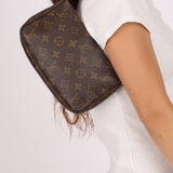 Louis Vuitton Monogram Pochette - FashioNica