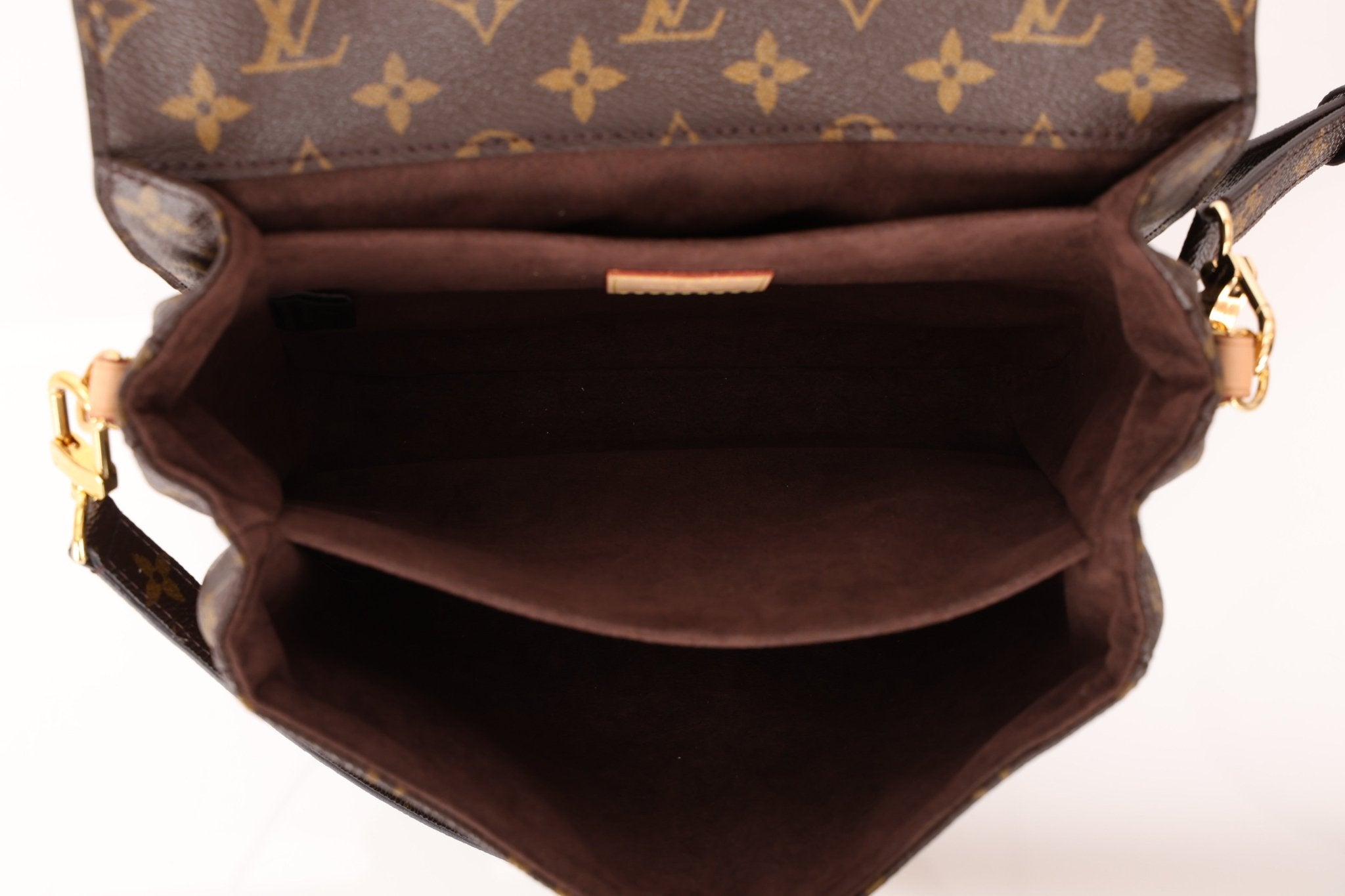 Louis Vuitton Monogram Pochette Metis Crossbody - FashioNica