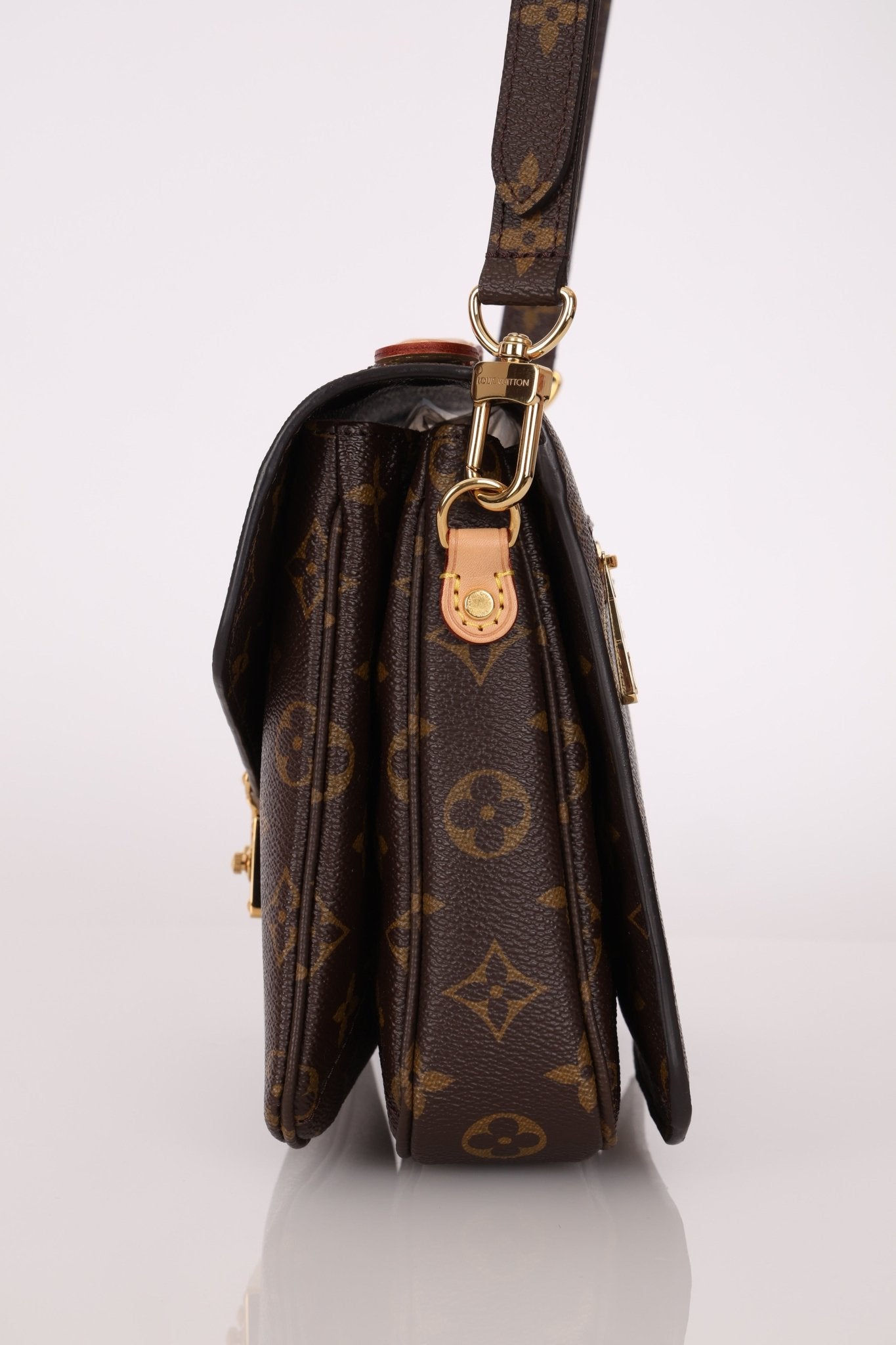 Louis Vuitton Monogram Pochette Metis Crossbody - FashioNica