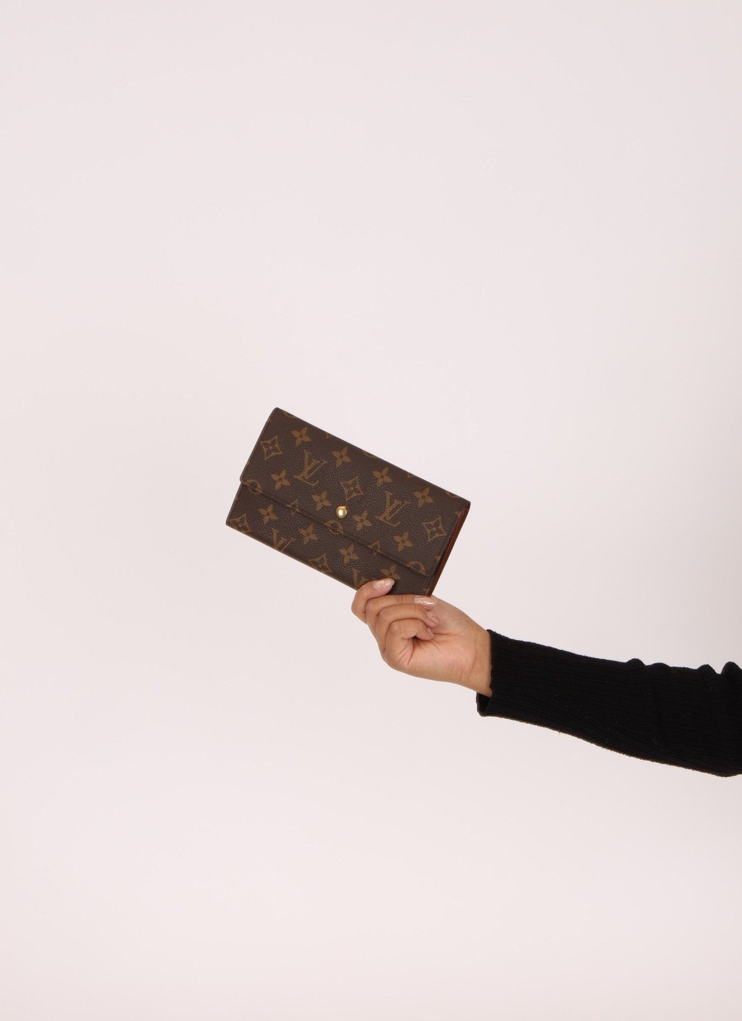 Louis Vuitton Monogram Sarah Wallet - FashioNica
