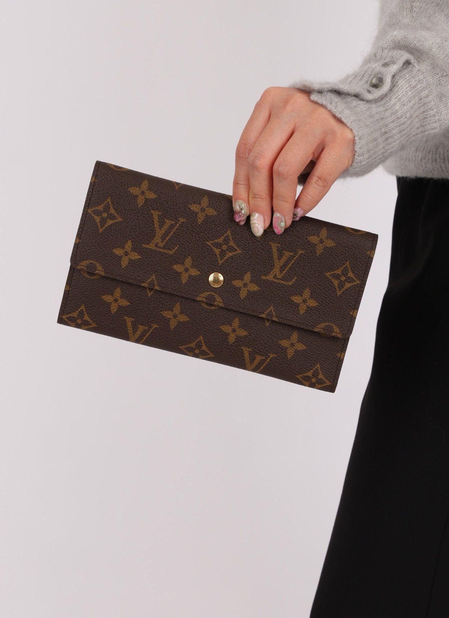 Louis Vuitton Monogram Sarah Wallet - FashioNica
