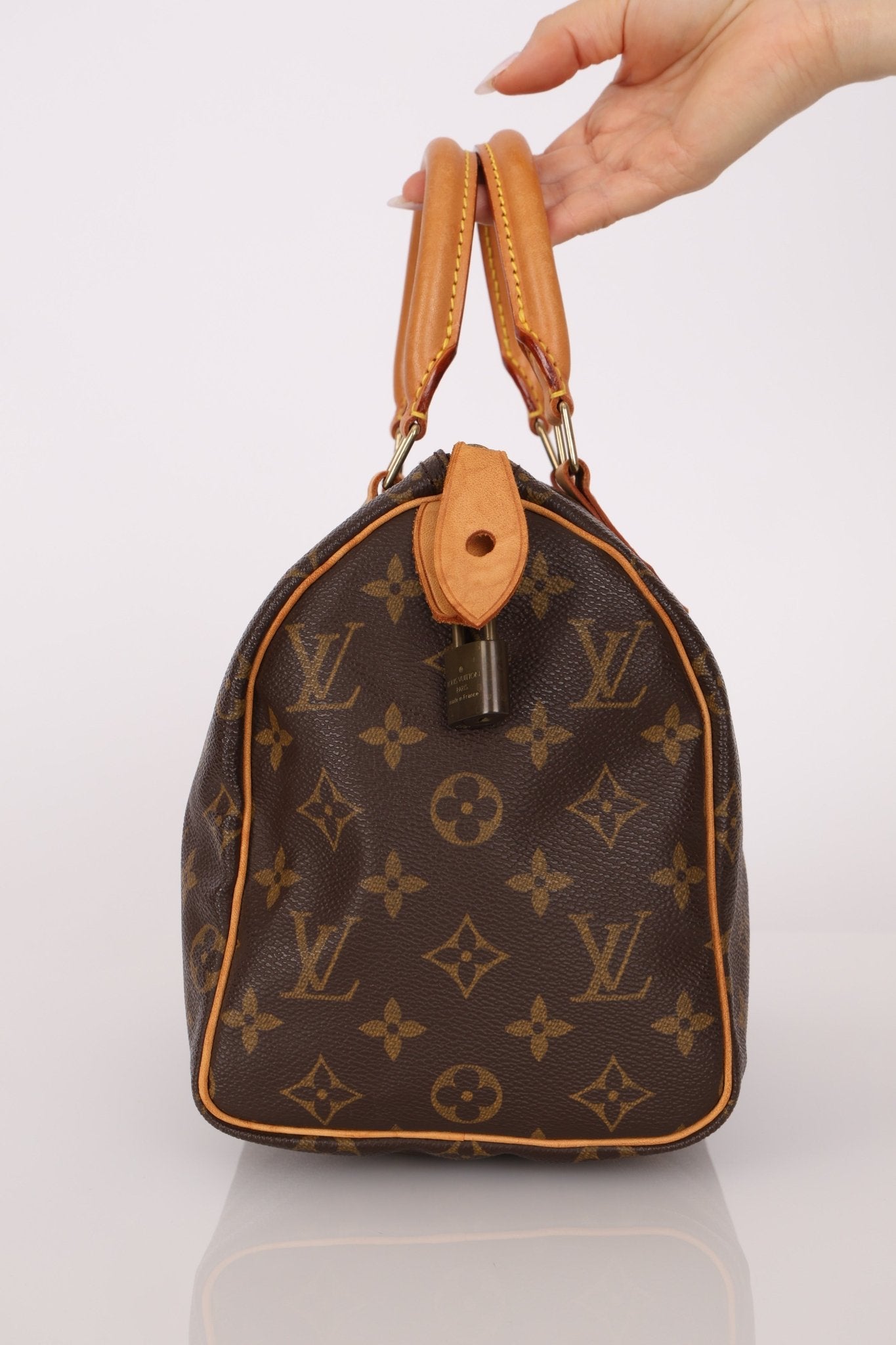 Louis Vuitton Monogram Speedy 25 - FashioNica