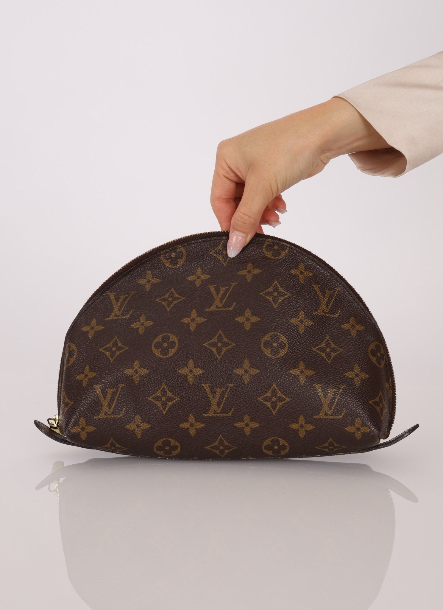Louis Vuitton Monogram Truth Demimonde Pouch GM - FashioNica