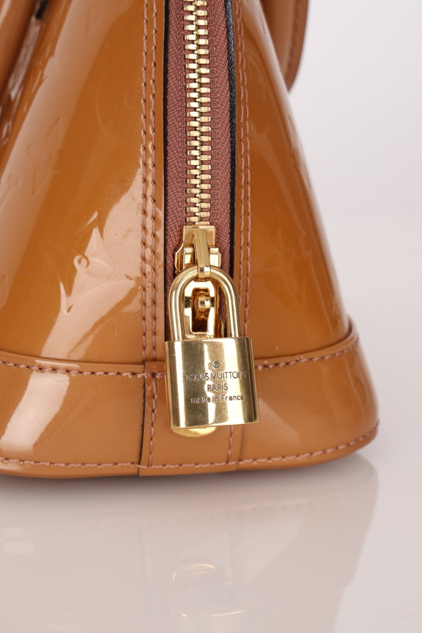 Louis Vuitton Rose Velours Vernis Alma BB - FashioNica