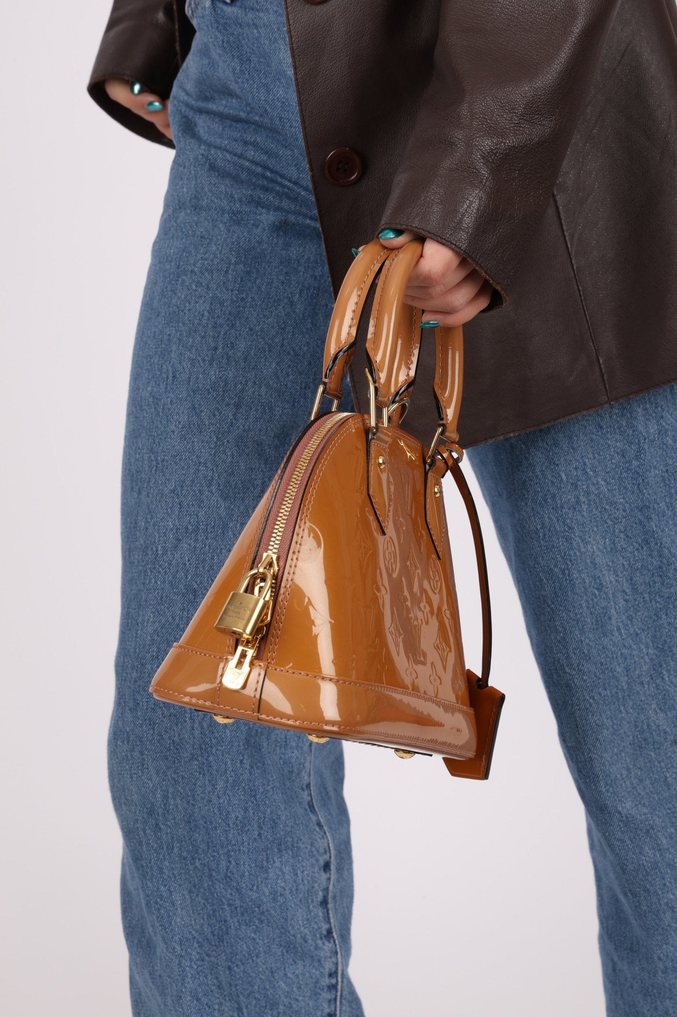 Louis Vuitton Rose Velours Vernis Alma BB - FashioNica