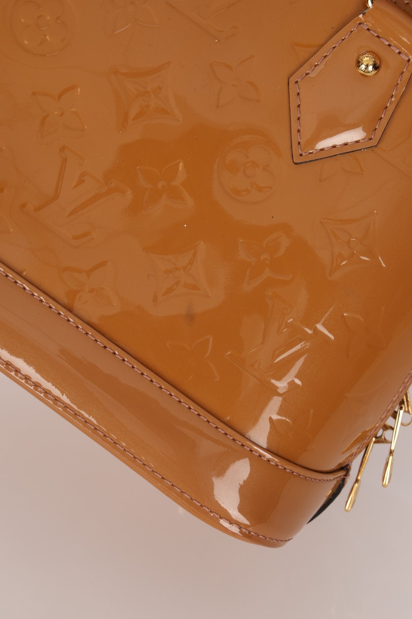 Louis Vuitton Rose Velours Vernis Alma BB - FashioNica