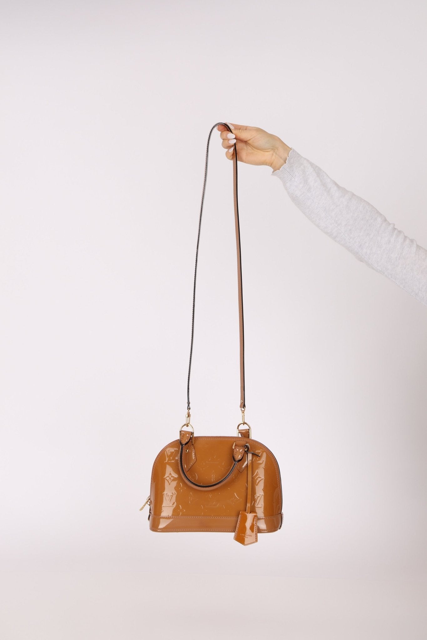 Louis Vuitton Rose Velours Vernis Alma BB - FashioNica