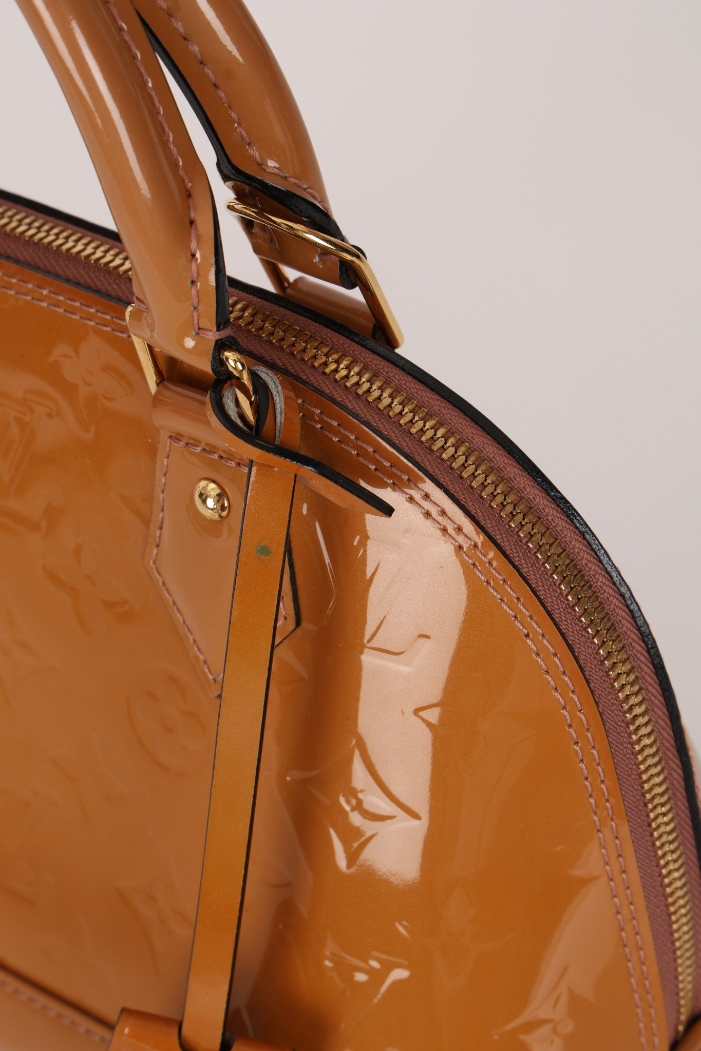 Louis Vuitton Rose Velours Vernis Alma BB - FashioNica