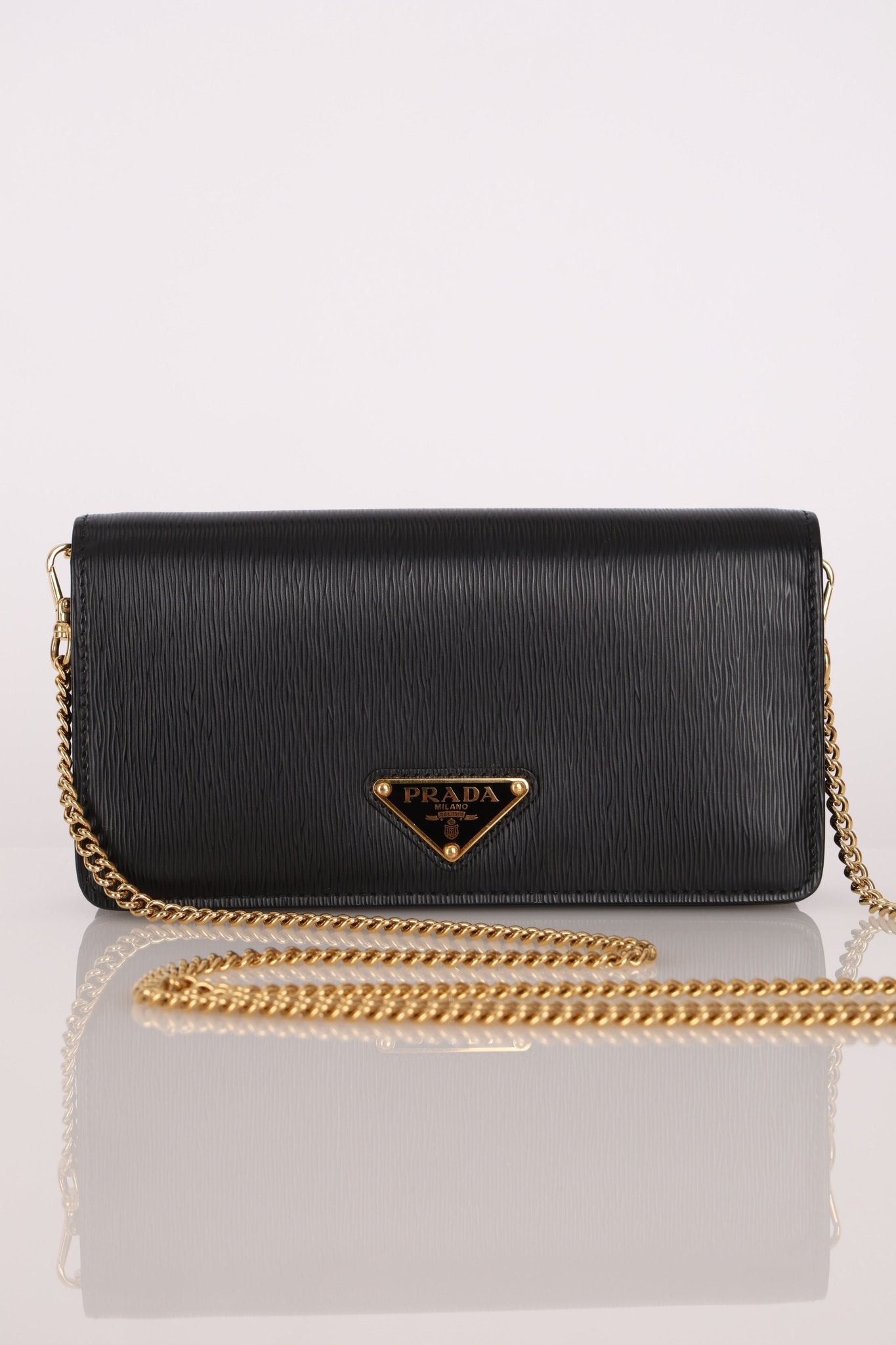 Prada Saffiano Wallet on Chain - FashioNica