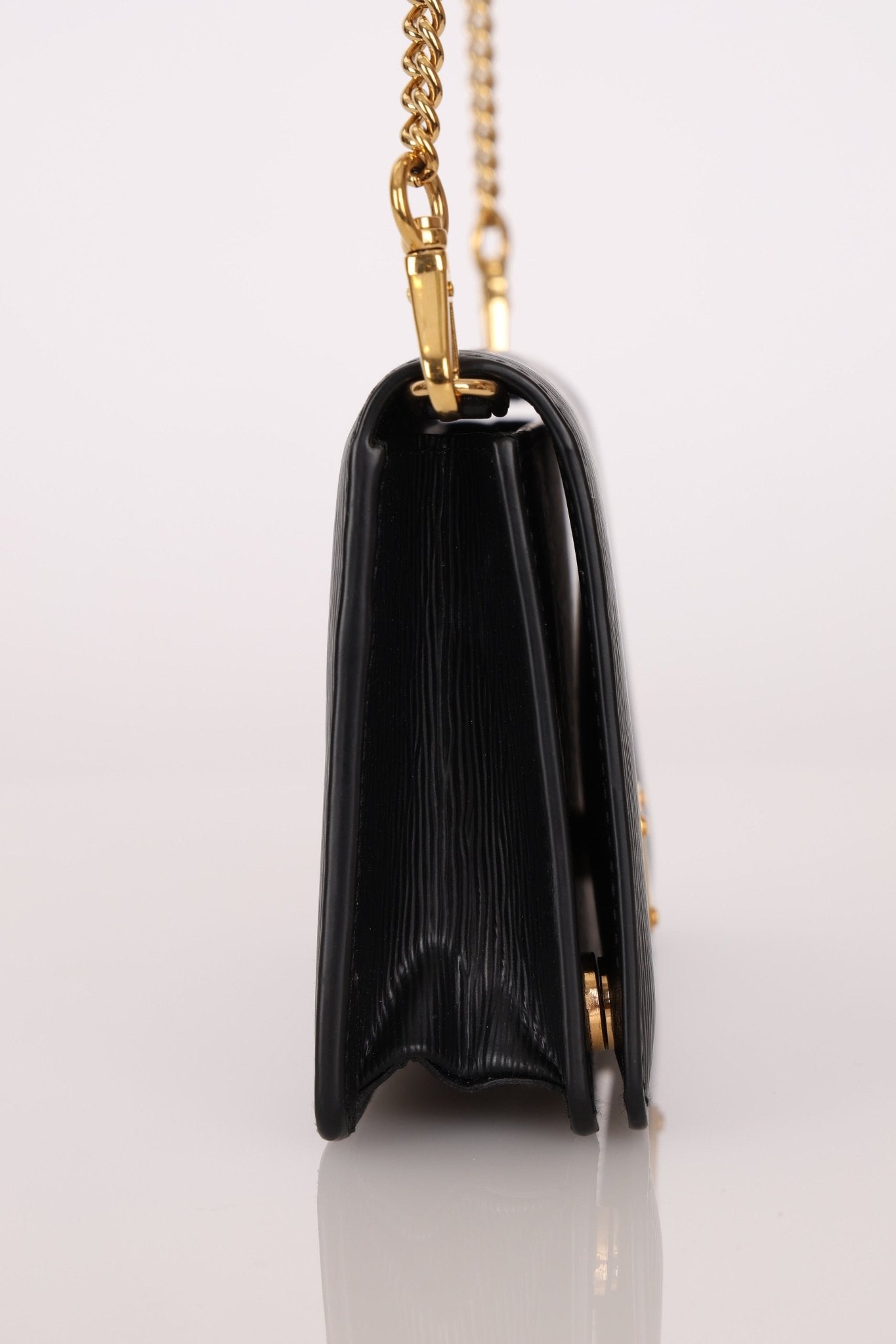 Prada Saffiano Wallet on Chain - FashioNica