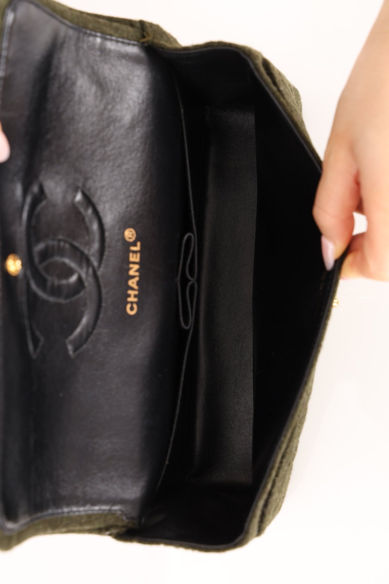 Rare Chanel 1987 Green Wool Medium Classic Flap 24KGP - FashioNica