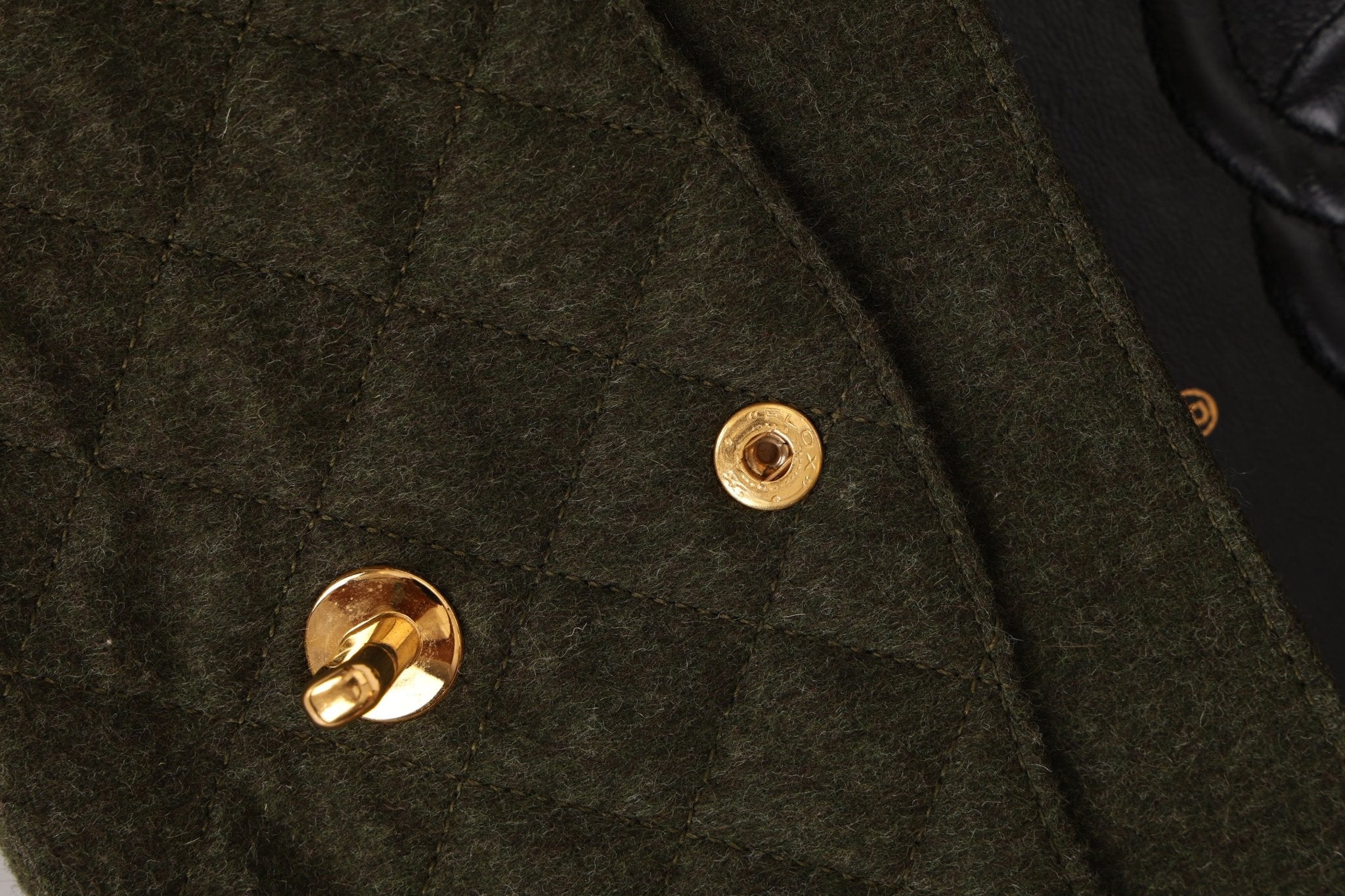 Rare Chanel 1987 Green Wool Medium Classic Flap 24KGP - FashioNica