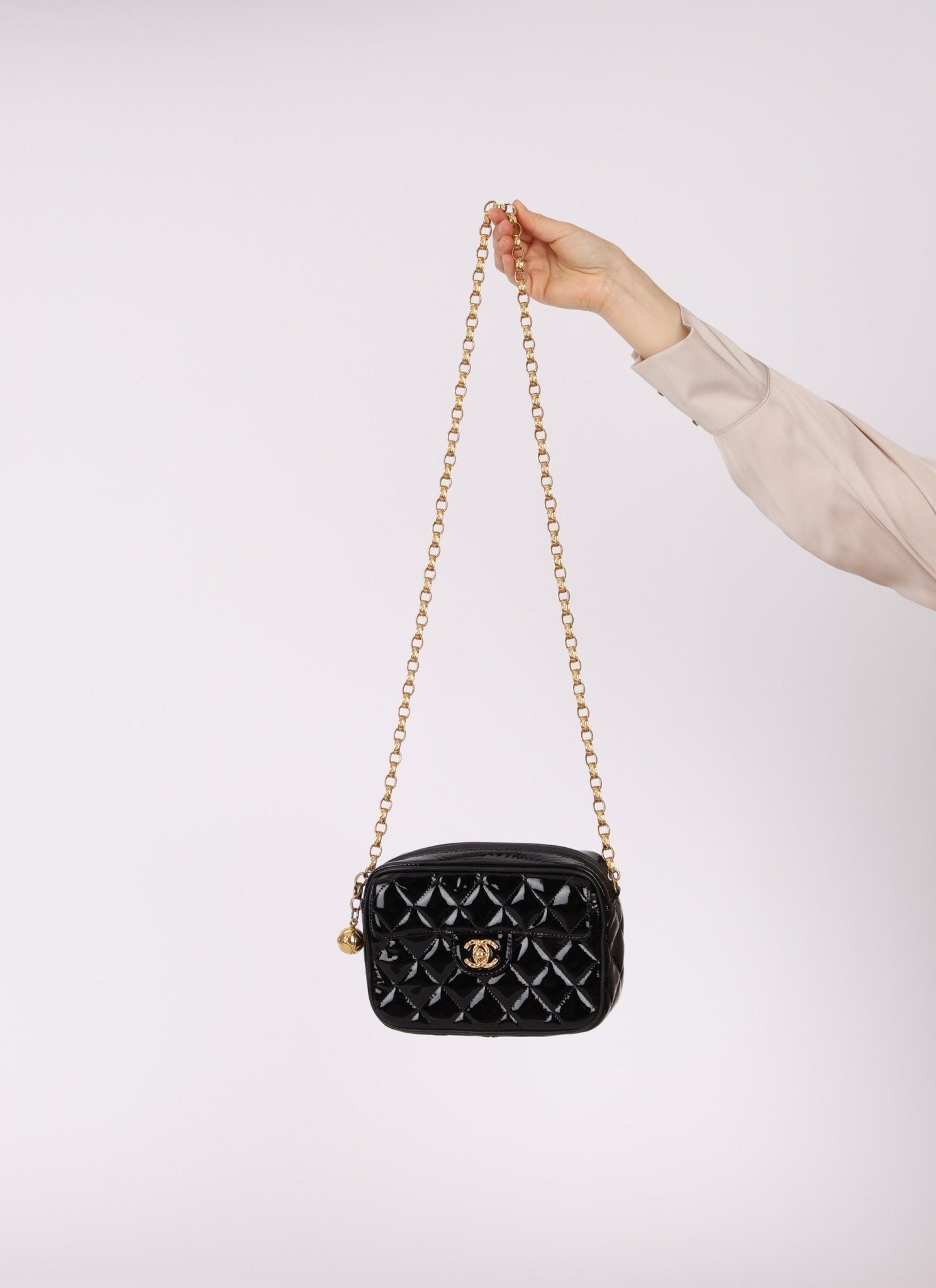 Rare Chanel 1991 Patent Bijoux Mini Turnlock Camera Bag - FashioNica