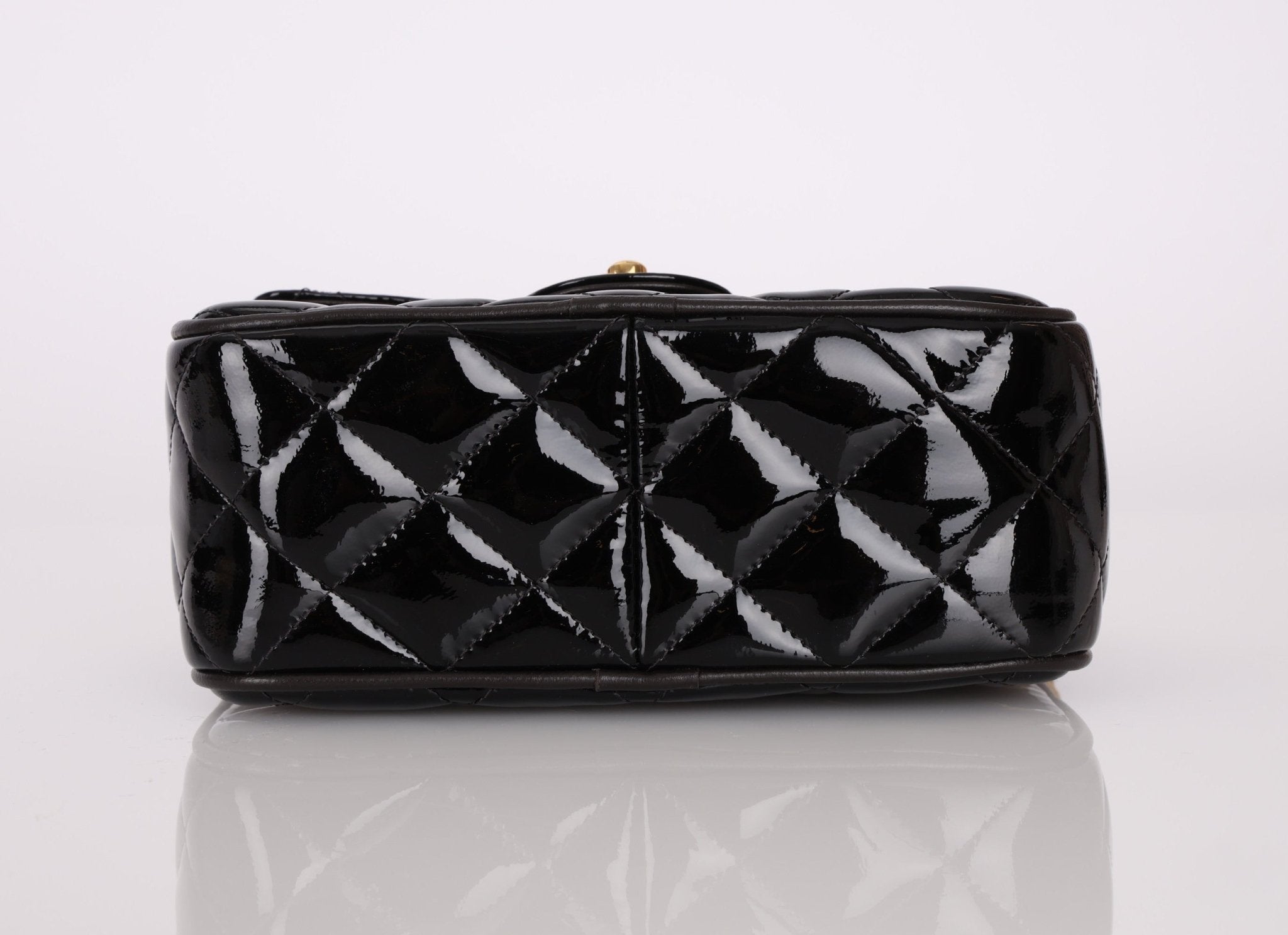 Rare Chanel 1991 Patent Bijoux Mini Turnlock Camera Bag - FashioNica