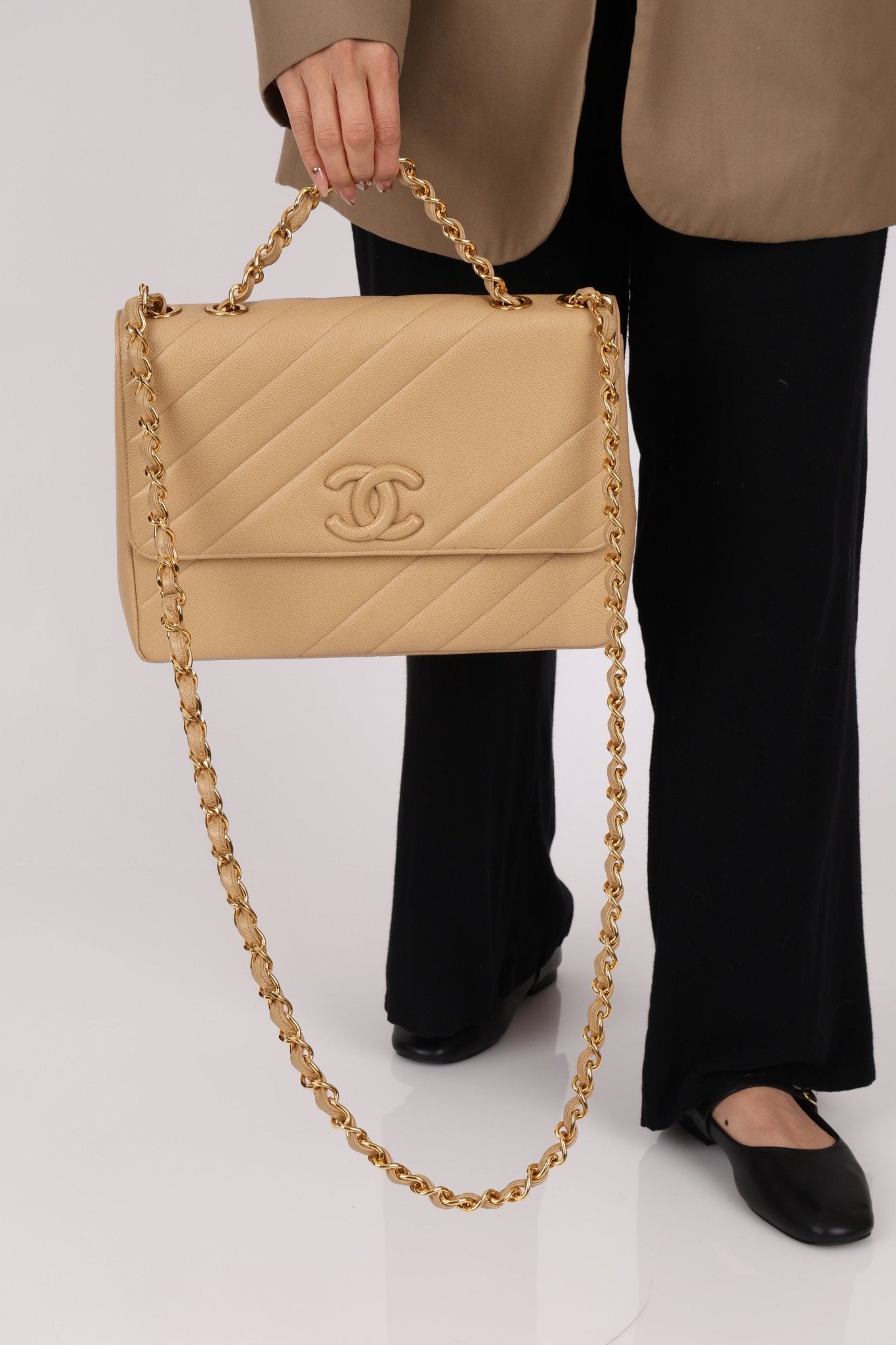 Rare Chanel 1995 Beige Caviar Diagonal Stitch Jumbo Flap Bag 24k GP - FashioNica